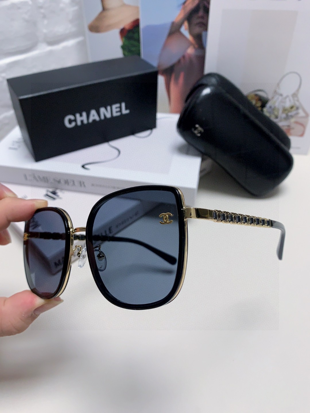  Chanel 香奈儿 2025新品网红同款女士太阳眼镜时尚潮流墨镜开车防紫外线墨镜 新款链条双c 
