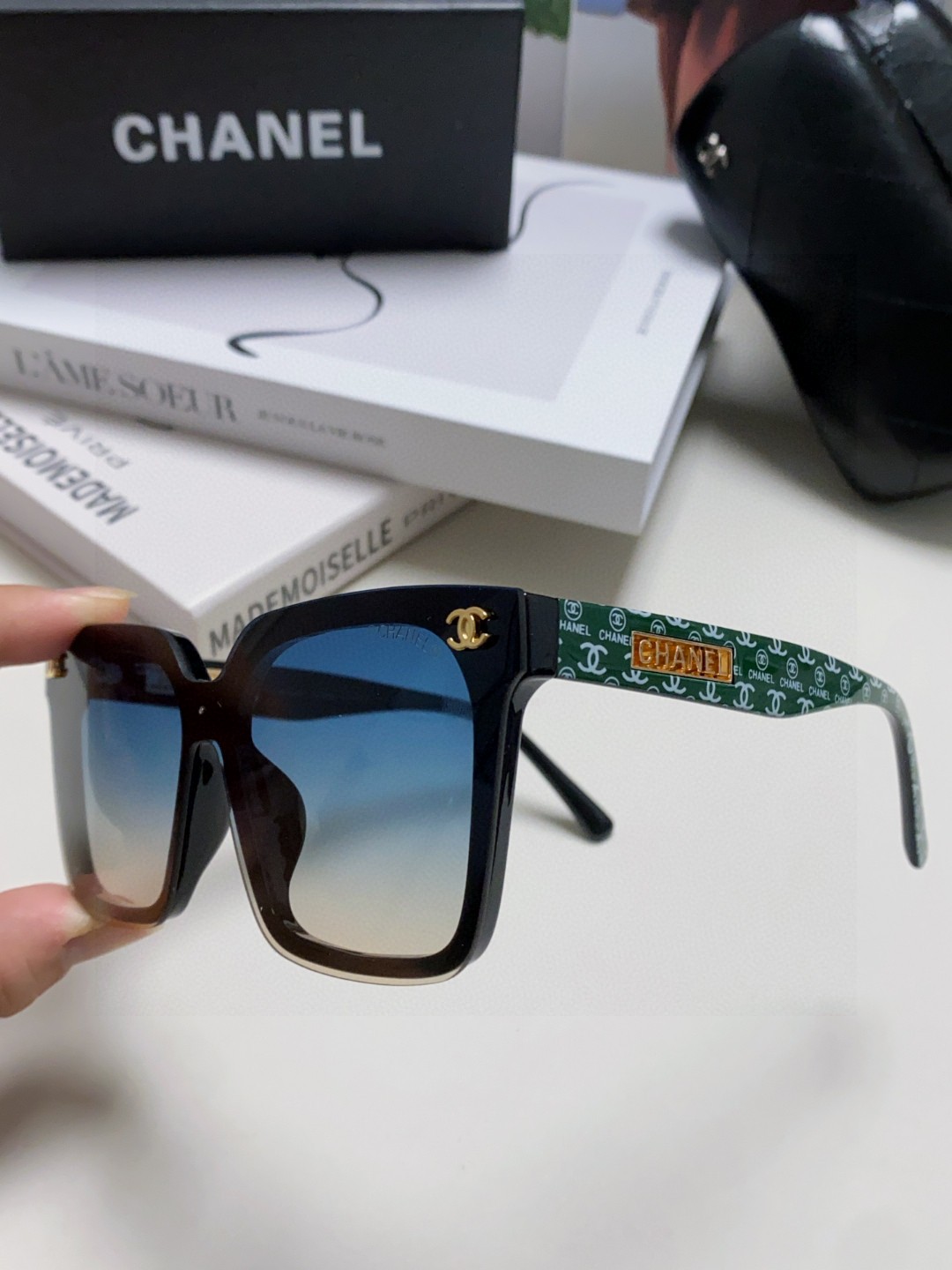  Chanel香奈儿 太阳镜🕶️圆脸宝看过来，超遮肉肉脸，显脸小川小香风25新款大方框墨镜百搭显瘦，巨显