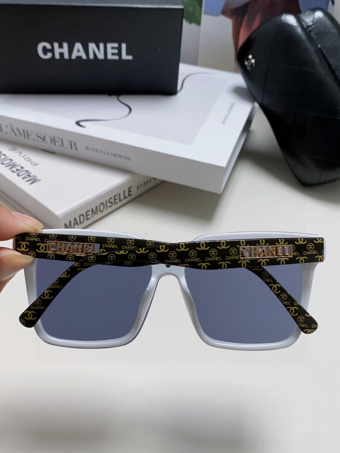  Chanel香奈儿 太阳镜🕶️圆脸宝看过来，超遮肉肉脸，显脸小川小香风25新款大方框墨镜百搭显瘦，巨显