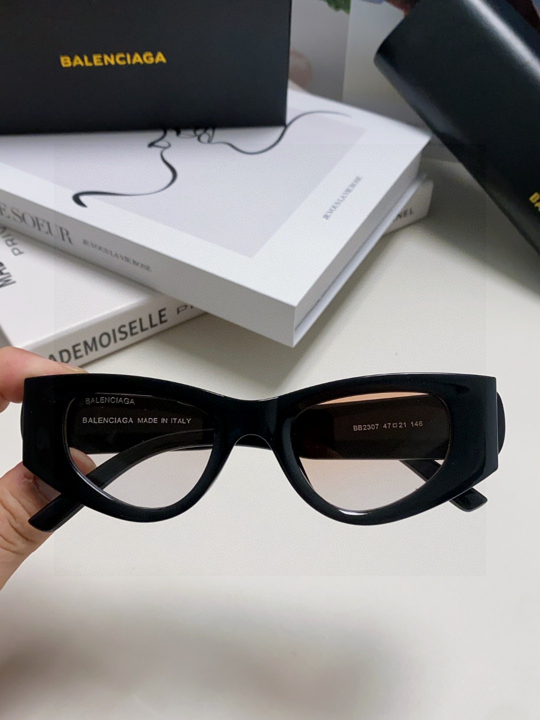  Balenciaga巴黎世家 2025新款猫眼墨镜个性遮阳男女偏光小红书网红街拍防紫外线太阳镜 