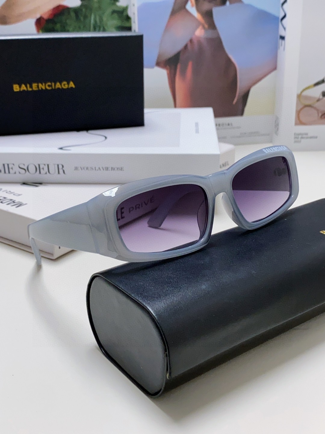  BALENCIAGA 巴黎世家 新款太阳 春夏最新太阳镜  百搭时尚 品质高超 方形