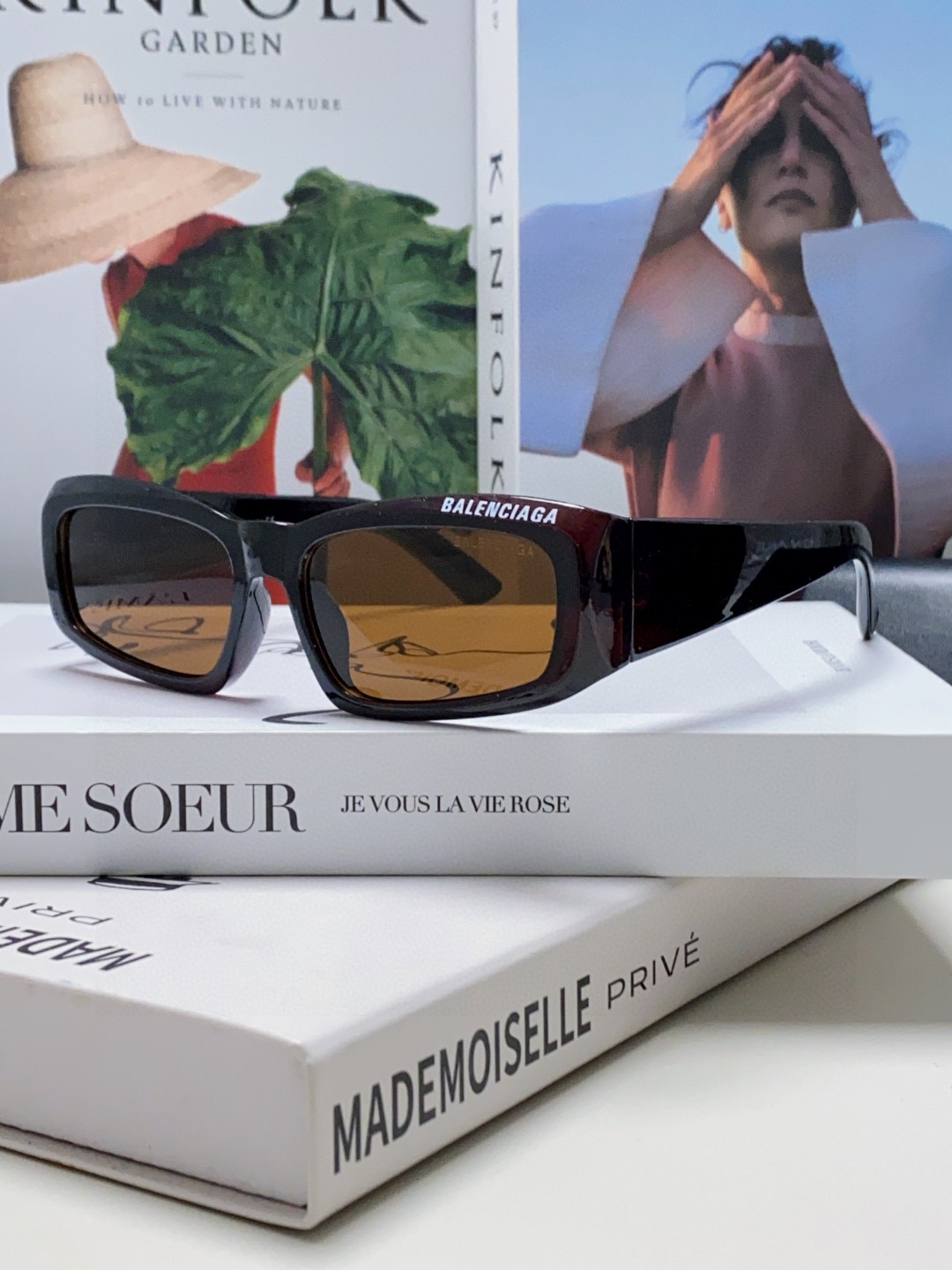  BALENCIAGA 巴黎世家 新款太阳 春夏最新太阳镜  百搭时尚 品质高超 方形