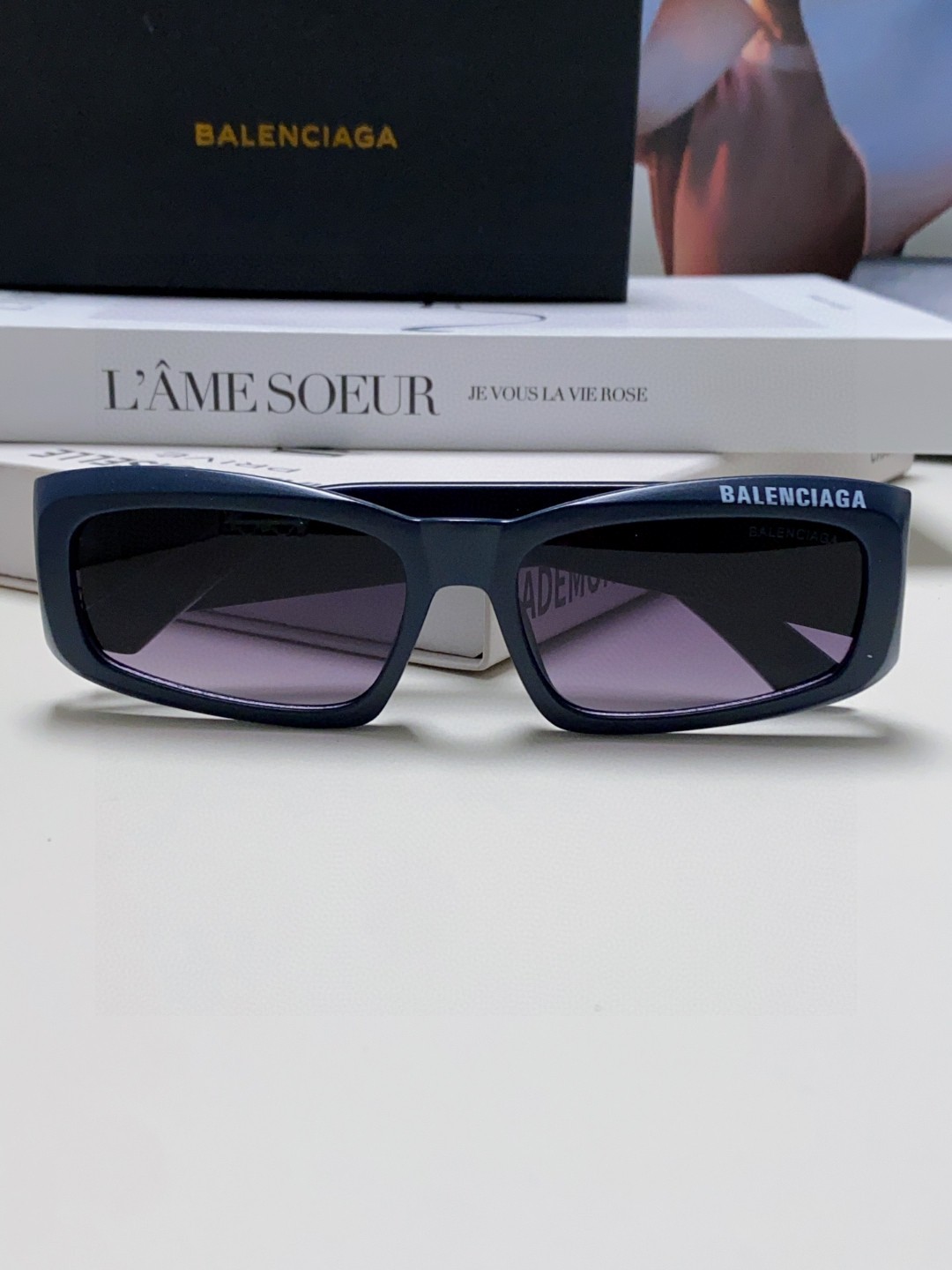  BALENCIAGA 巴黎世家 新款太阳 春夏最新太阳镜  百搭时尚 品质高超 方形