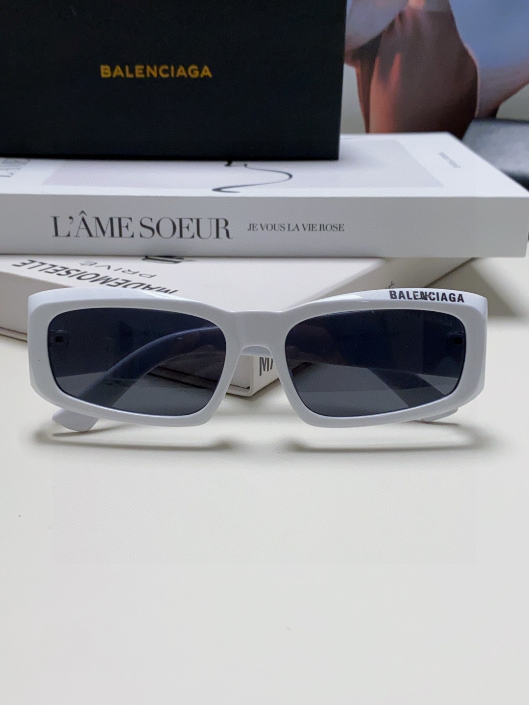  BALENCIAGA 巴黎世家 新款太阳 春夏最新太阳镜  百搭时尚 品质高超 方形