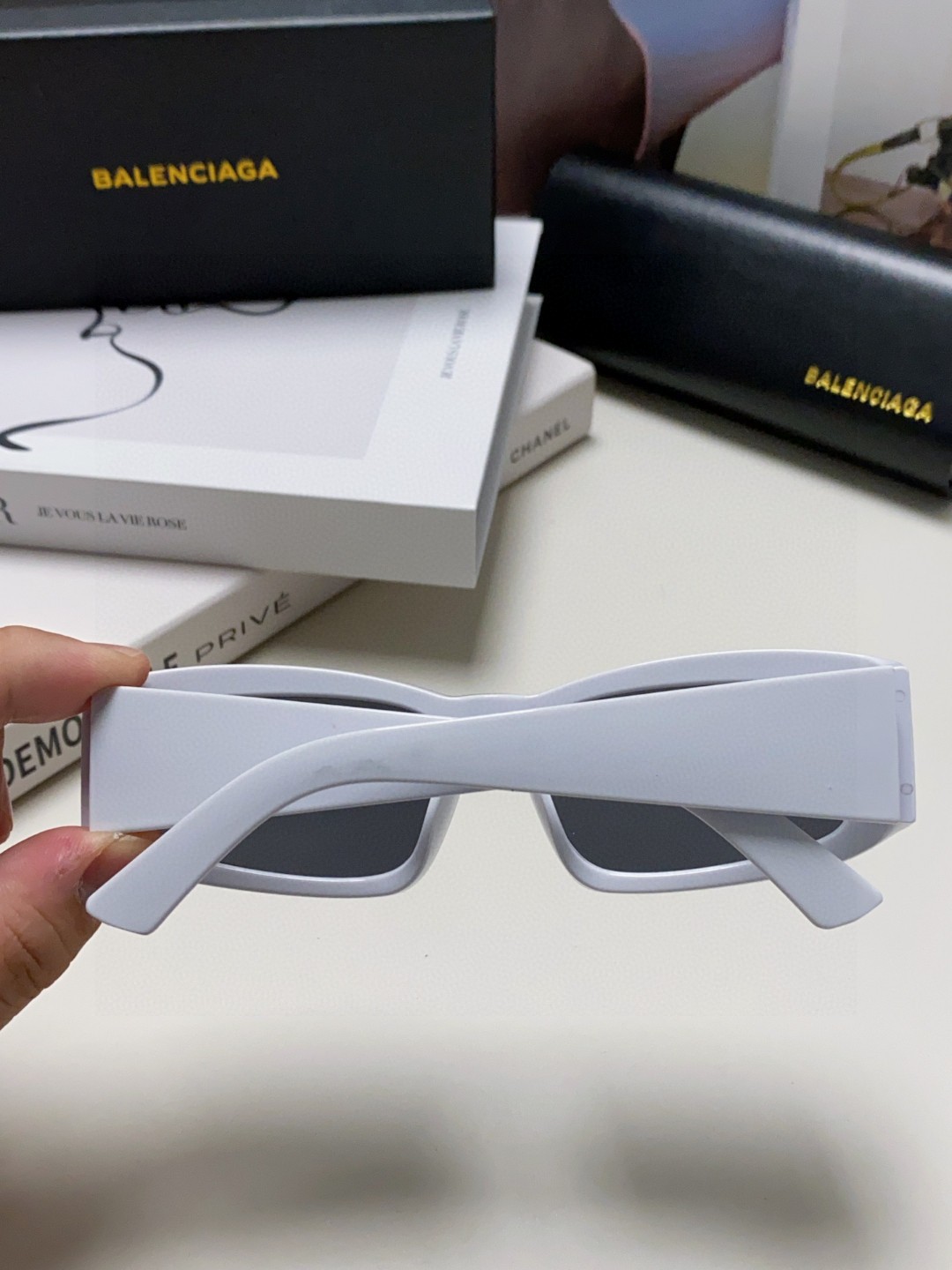  BALENCIAGA 巴黎世家 新款太阳 春夏最新太阳镜  百搭时尚 品质高超 方形