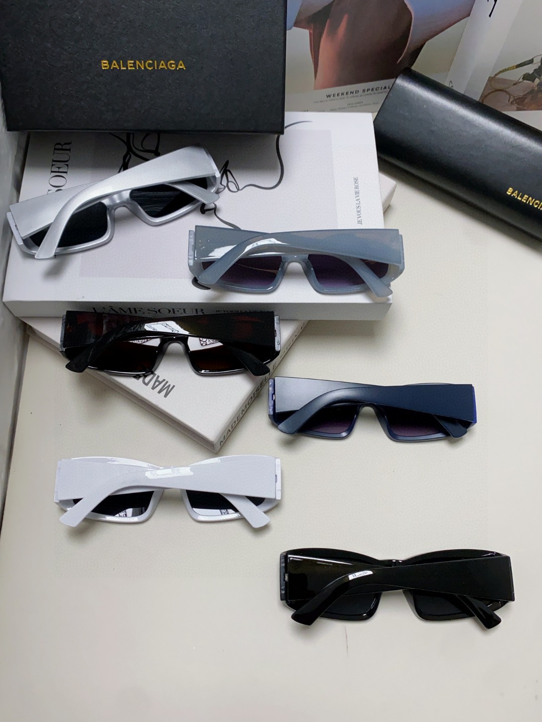  BALENCIAGA 巴黎世家 新款太阳 春夏最新太阳镜  百搭时尚 品质高超 方形