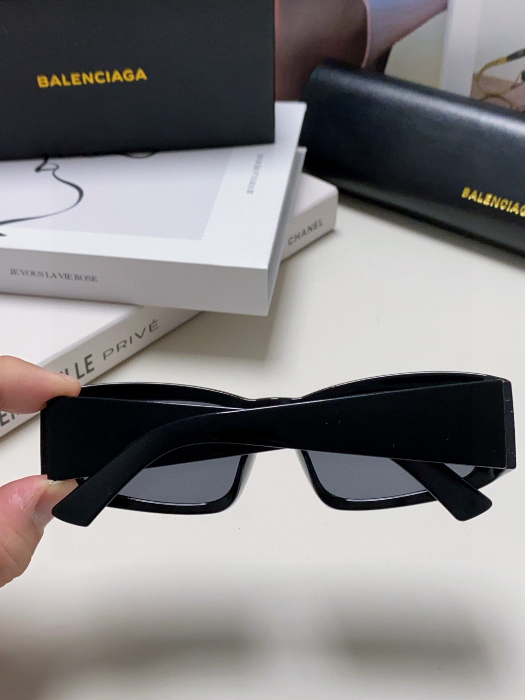  BALENCIAGA 巴黎世家 新款太阳 春夏最新太阳镜  百搭时尚 品质高超 方形