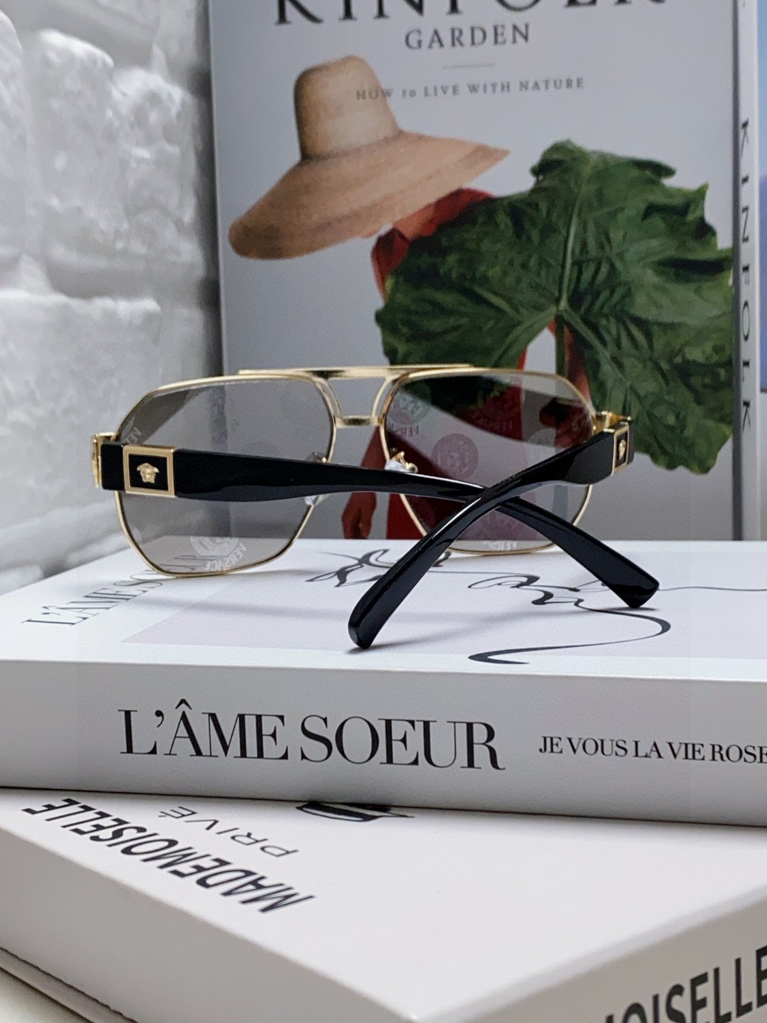   versace 范思哲 方形太阳眼镜 简练金属风 金色美杜莎头像立体有质感 