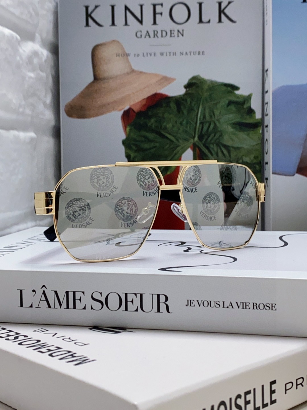   versace 范思哲 方形太阳眼镜 简练金属风 金色美杜莎头像立体有质感 