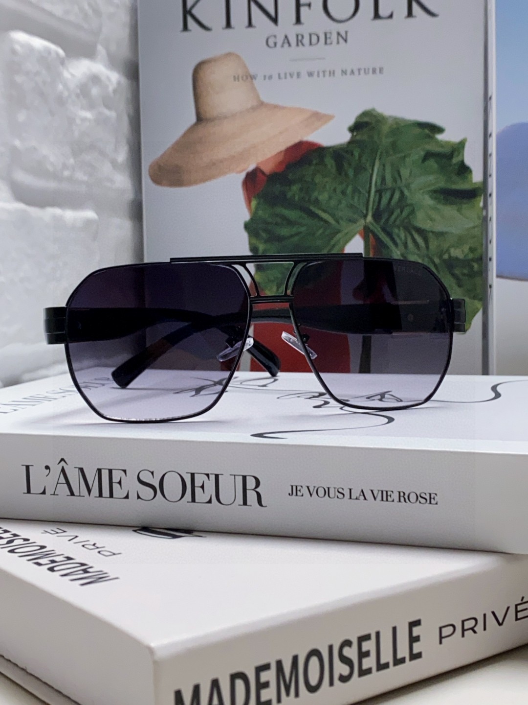   versace 范思哲 方形太阳眼镜 简练金属风 金色美杜莎头像立体有质感 