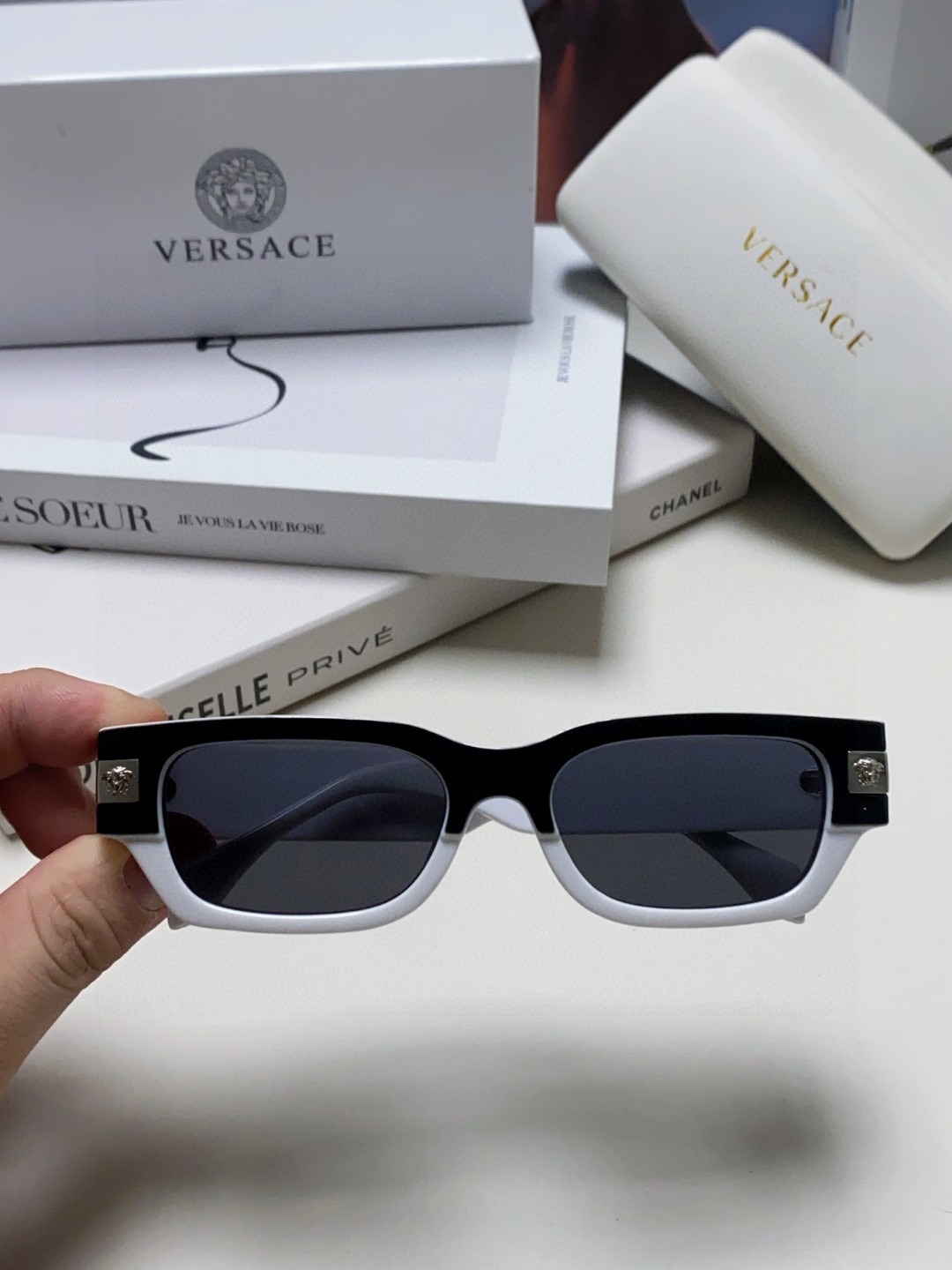  VERSACE/范思哲 2025新款 Classic ToP太阳镜 长方形色彩搭配街潮眼镜 男女通用 