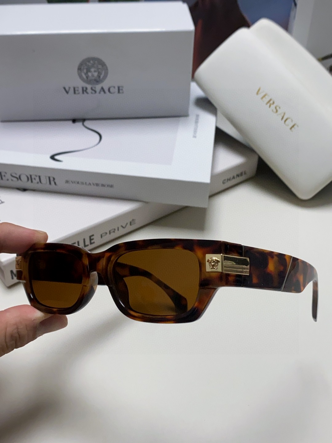  VERSACE/范思哲 2025新款 Classic ToP太阳镜 长方形色彩搭配街潮眼镜 男女通用 