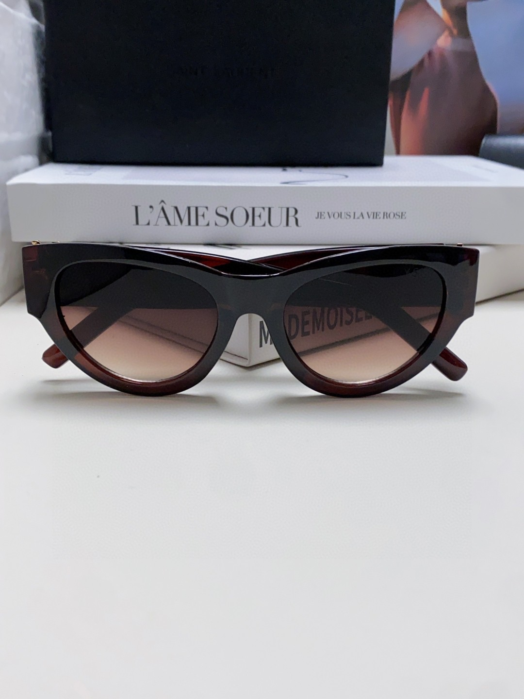  YSL 圣罗兰🕶️张嘉倪✖️Ysl 姐姐好美🌷高品质的产品真的很吸粉💪戴上显脸小又时髦，气场十足，不挑