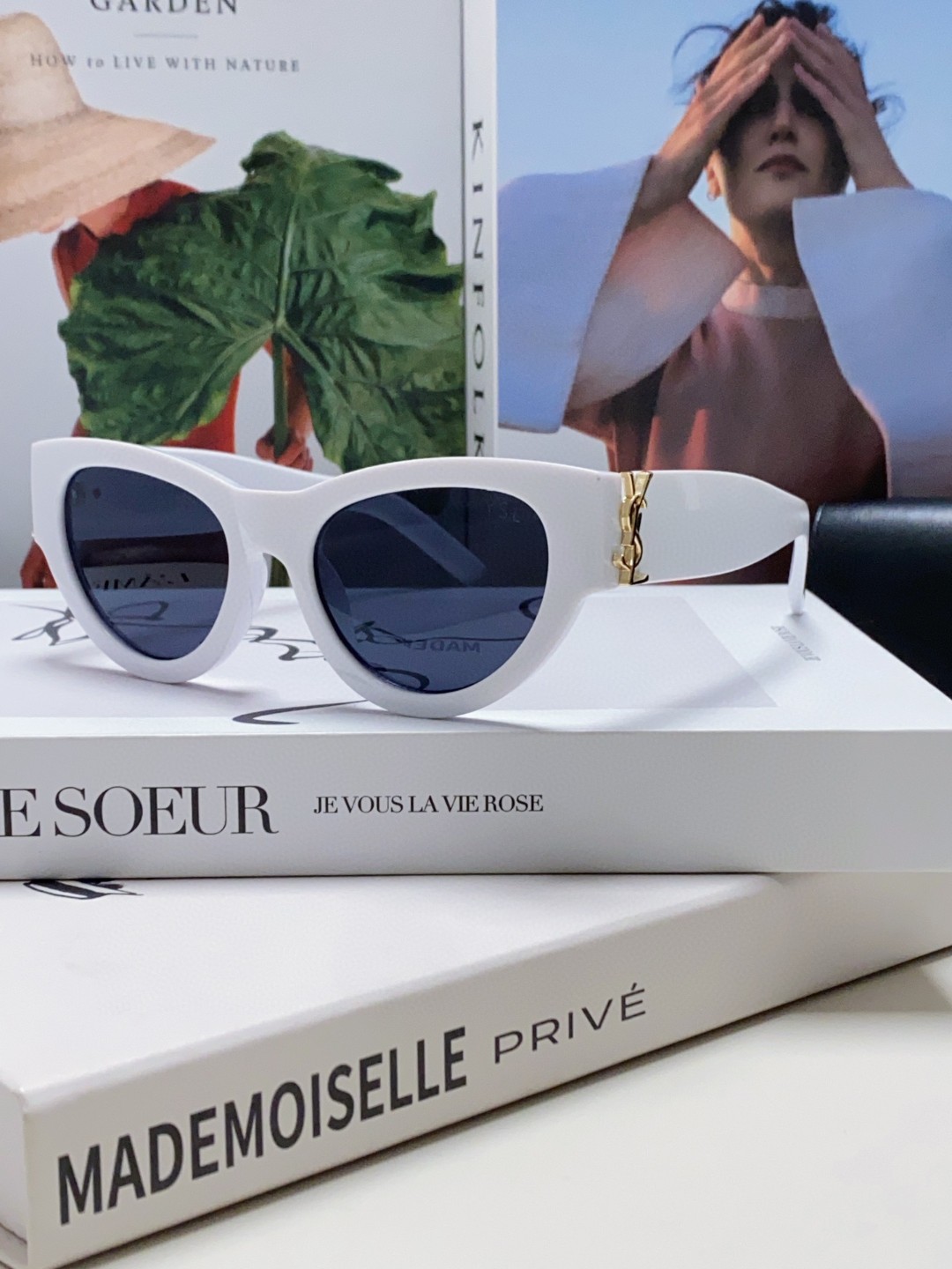  YSL 圣罗兰🕶️张嘉倪✖️Ysl 姐姐好美🌷高品质的产品真的很吸粉💪戴上显脸小又时髦，气场十足，不挑