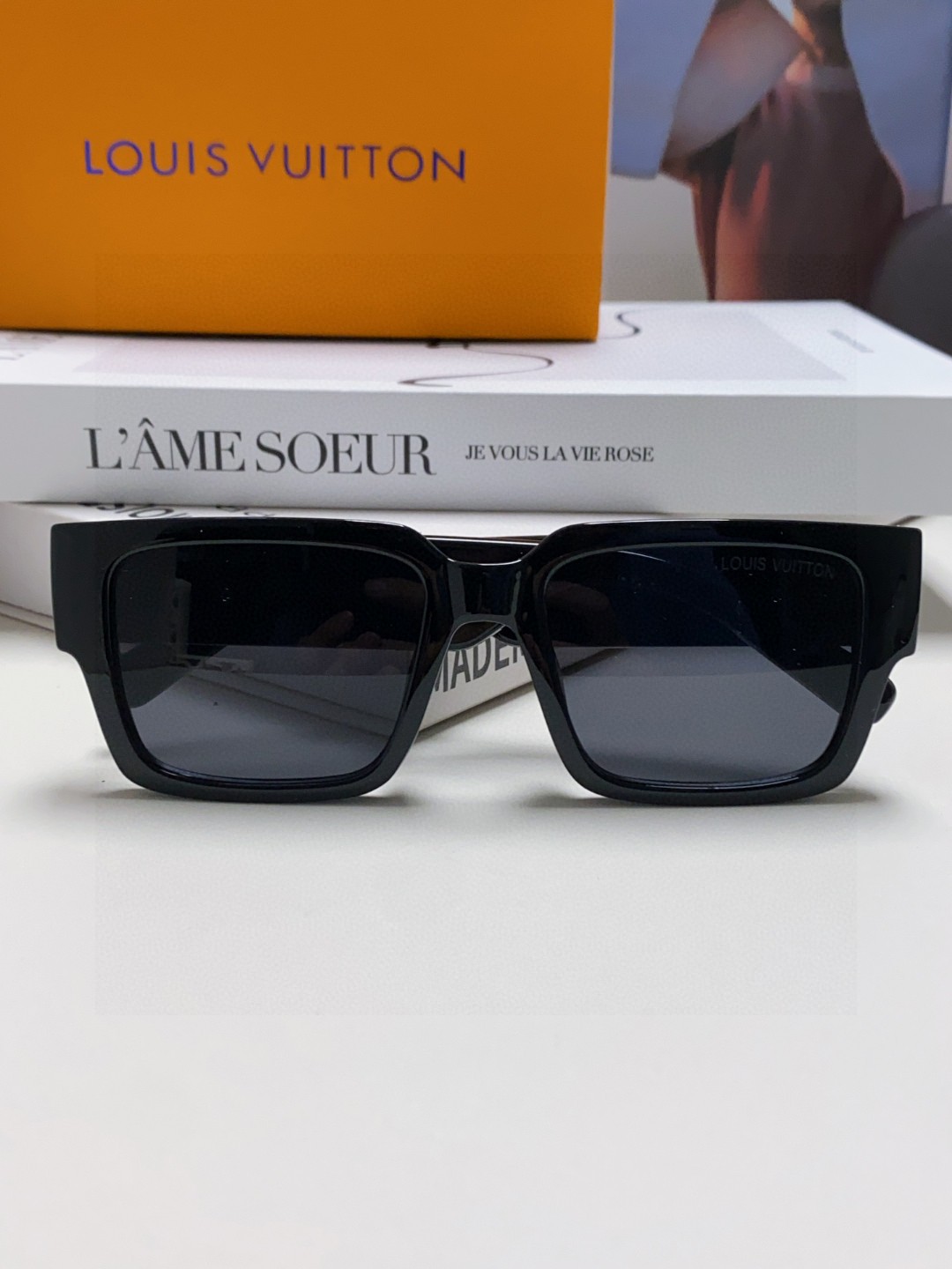  LV 路易威登 新款太阳眼镜复古个性前卫 墨镜模特款高质感板材高品质方框