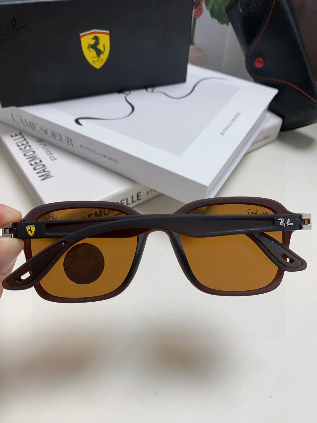  RayBan雷朋法拉利联名 太阳镜男女通用 偏光墨镜个性时尚舒适潮流RB4343