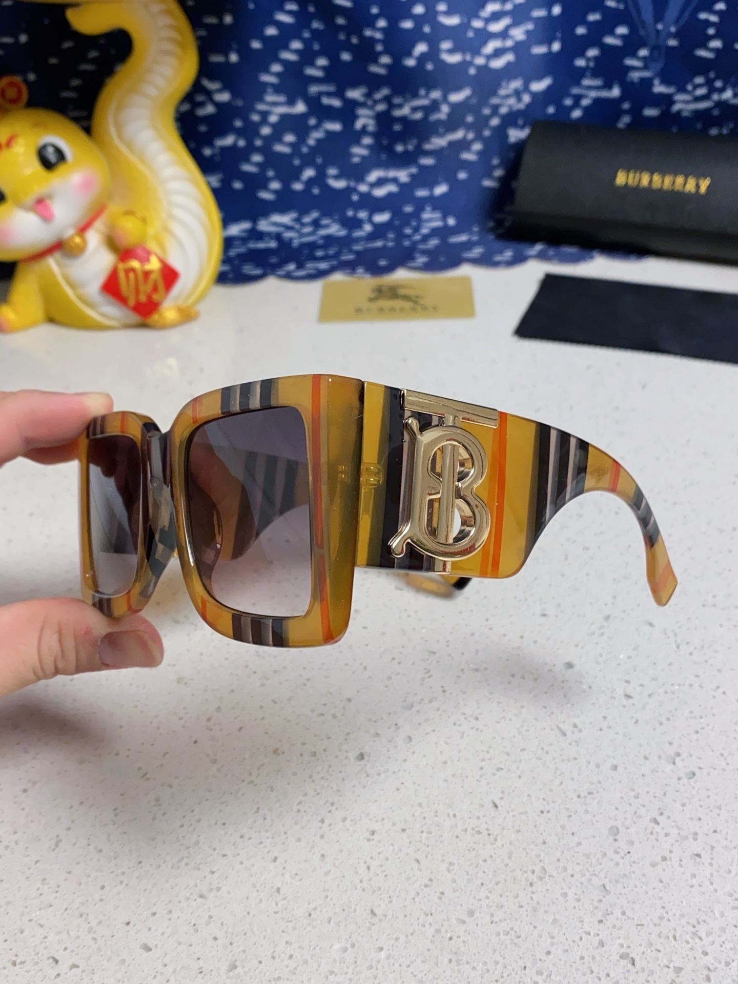  Burberry巴宝莉 墨镜女25年新款BE4406U大框B字母logo潮流太阳眼镜