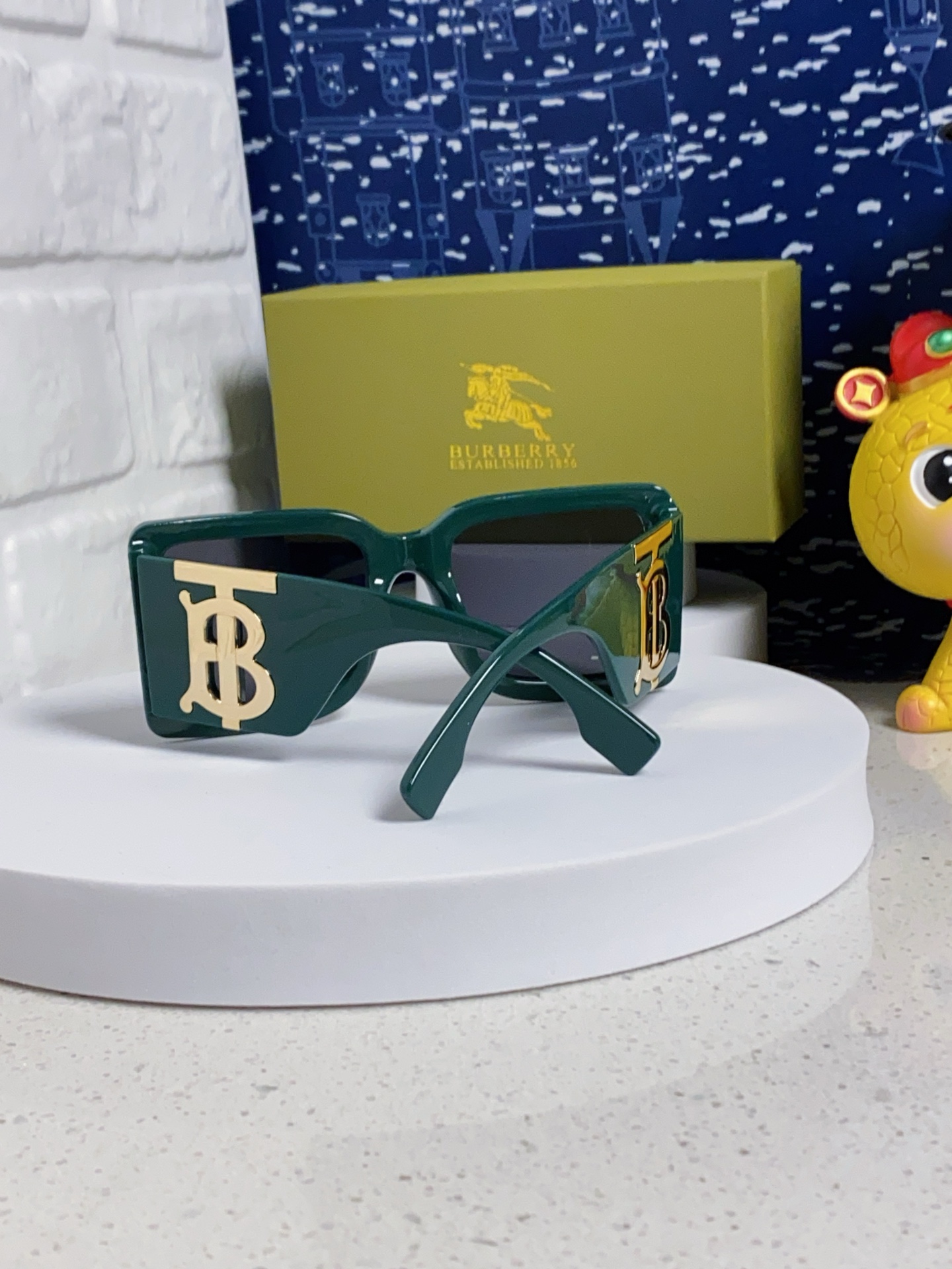  Burberry巴宝莉 墨镜女25年新款BE4406U大框B字母logo潮流太阳眼镜