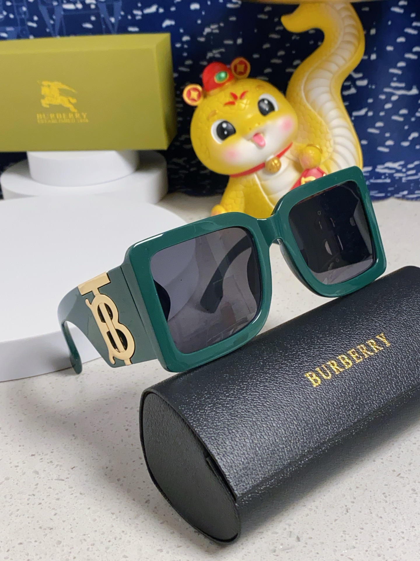  Burberry巴宝莉 墨镜女25年新款BE4406U大框B字母logo潮流太阳眼镜