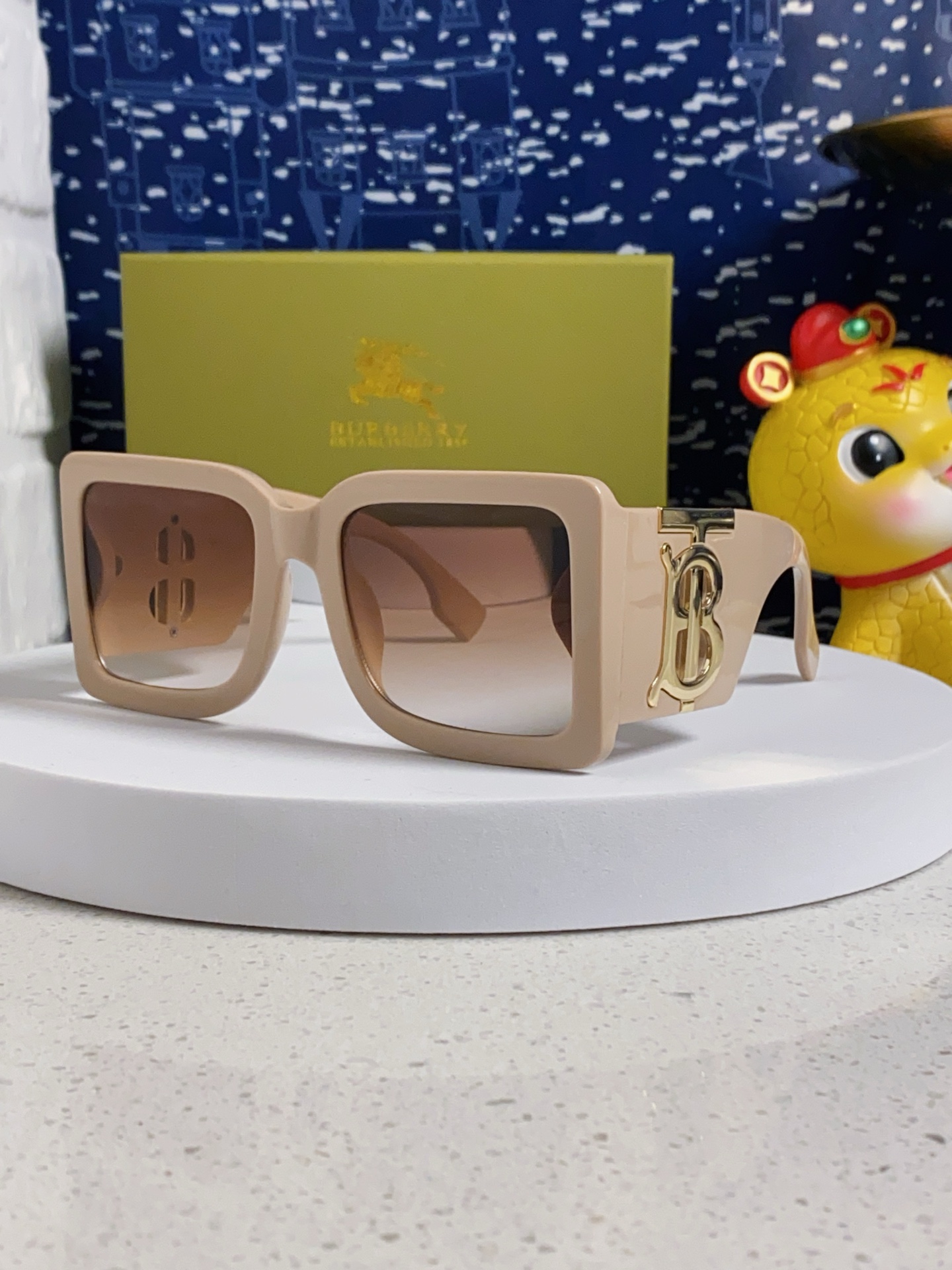  Burberry巴宝莉 墨镜女25年新款BE4406U大框B字母logo潮流太阳眼镜