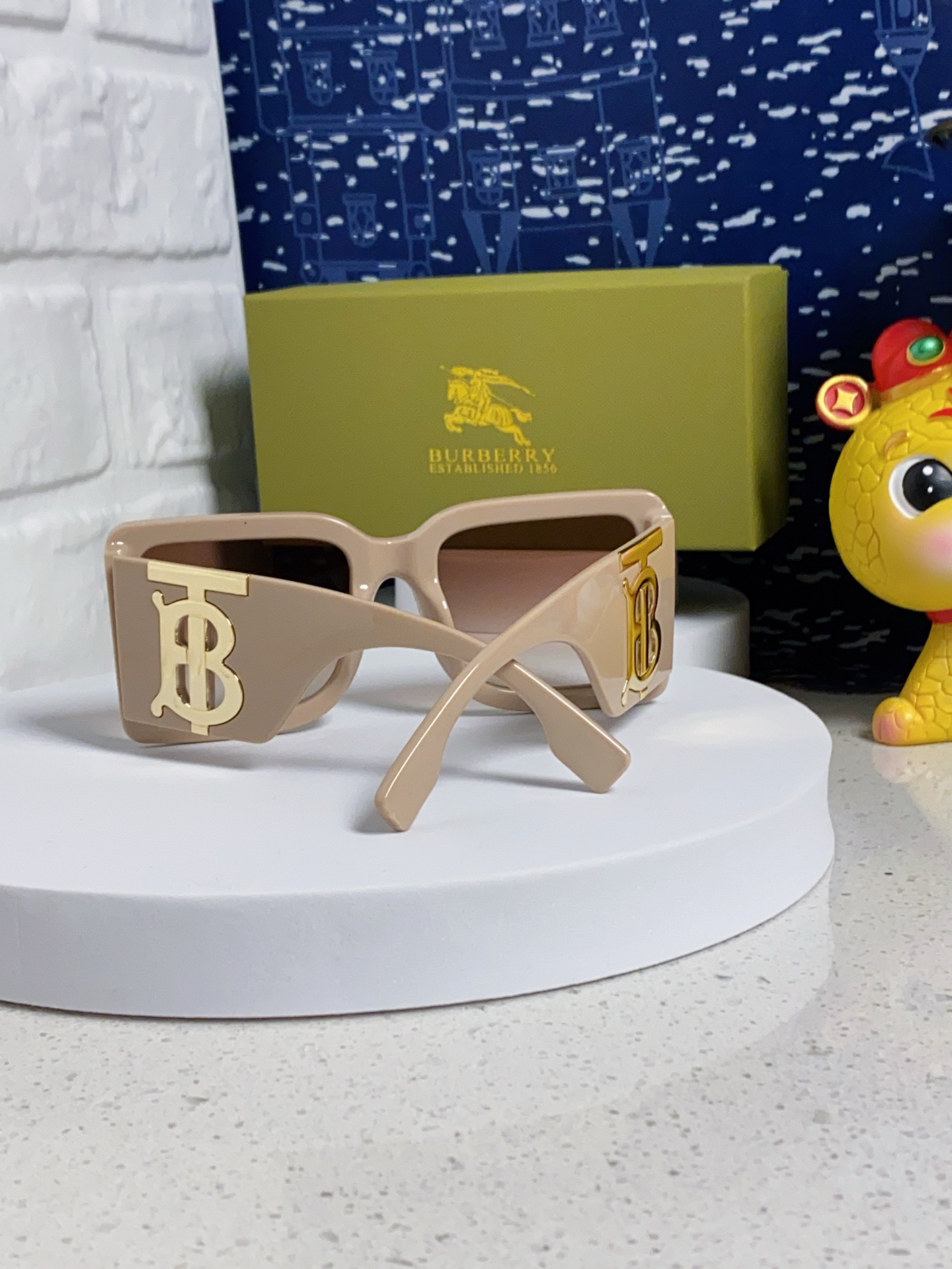  Burberry巴宝莉 墨镜女25年新款BE4406U大框B字母logo潮流太阳眼镜