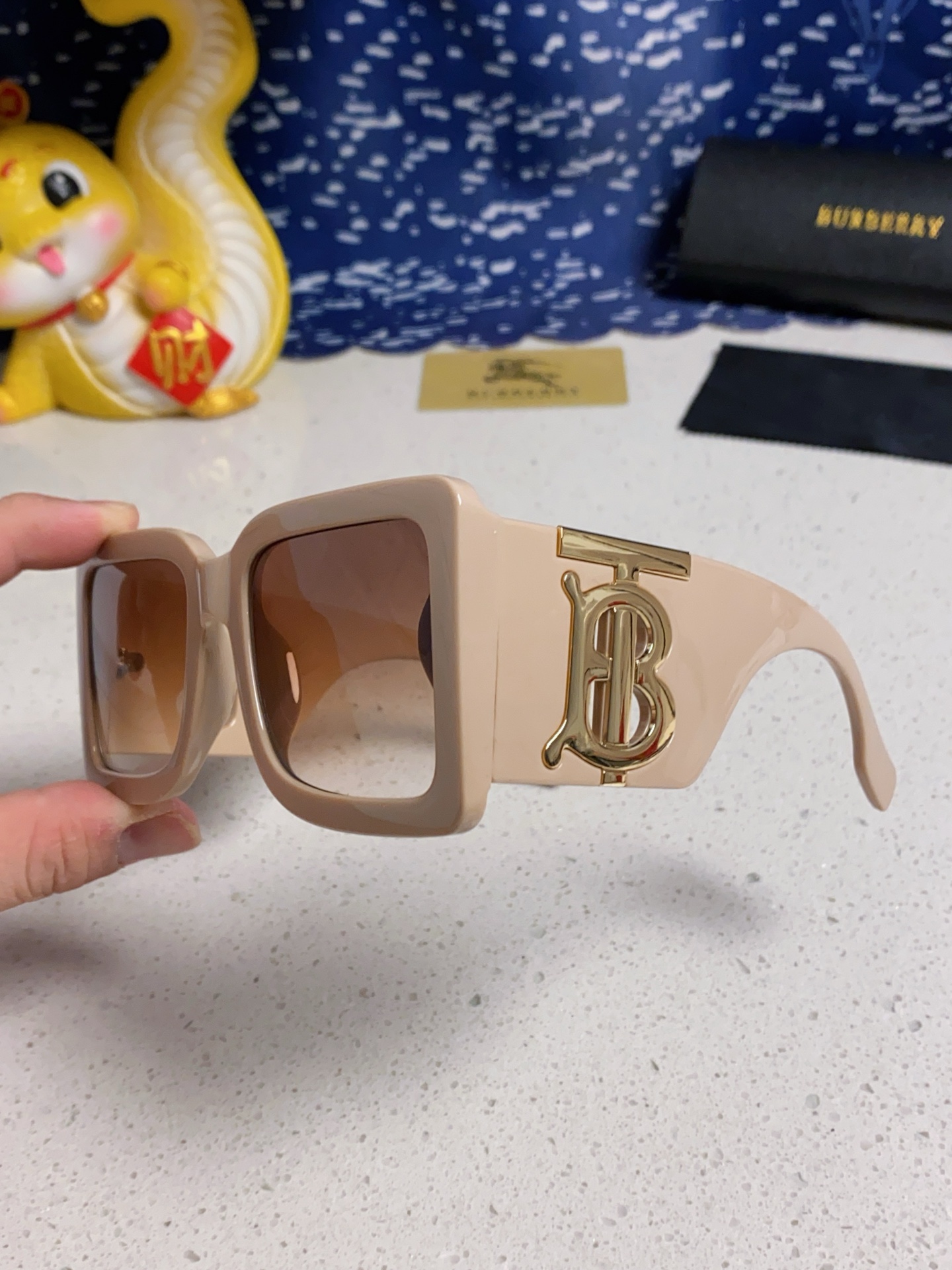  Burberry巴宝莉 墨镜女25年新款BE4406U大框B字母logo潮流太阳眼镜