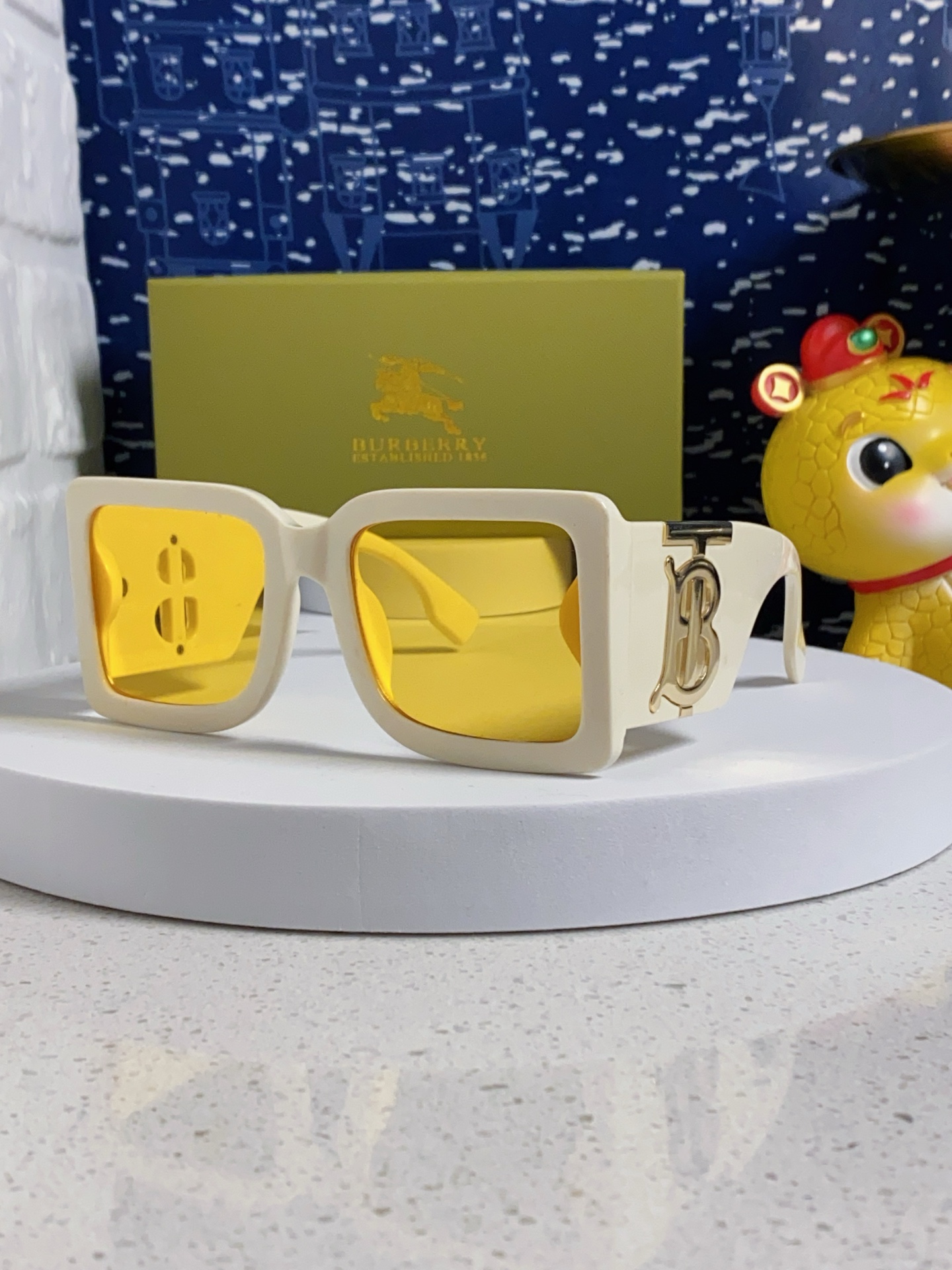  Burberry巴宝莉 墨镜女25年新款BE4406U大框B字母logo潮流太阳眼镜