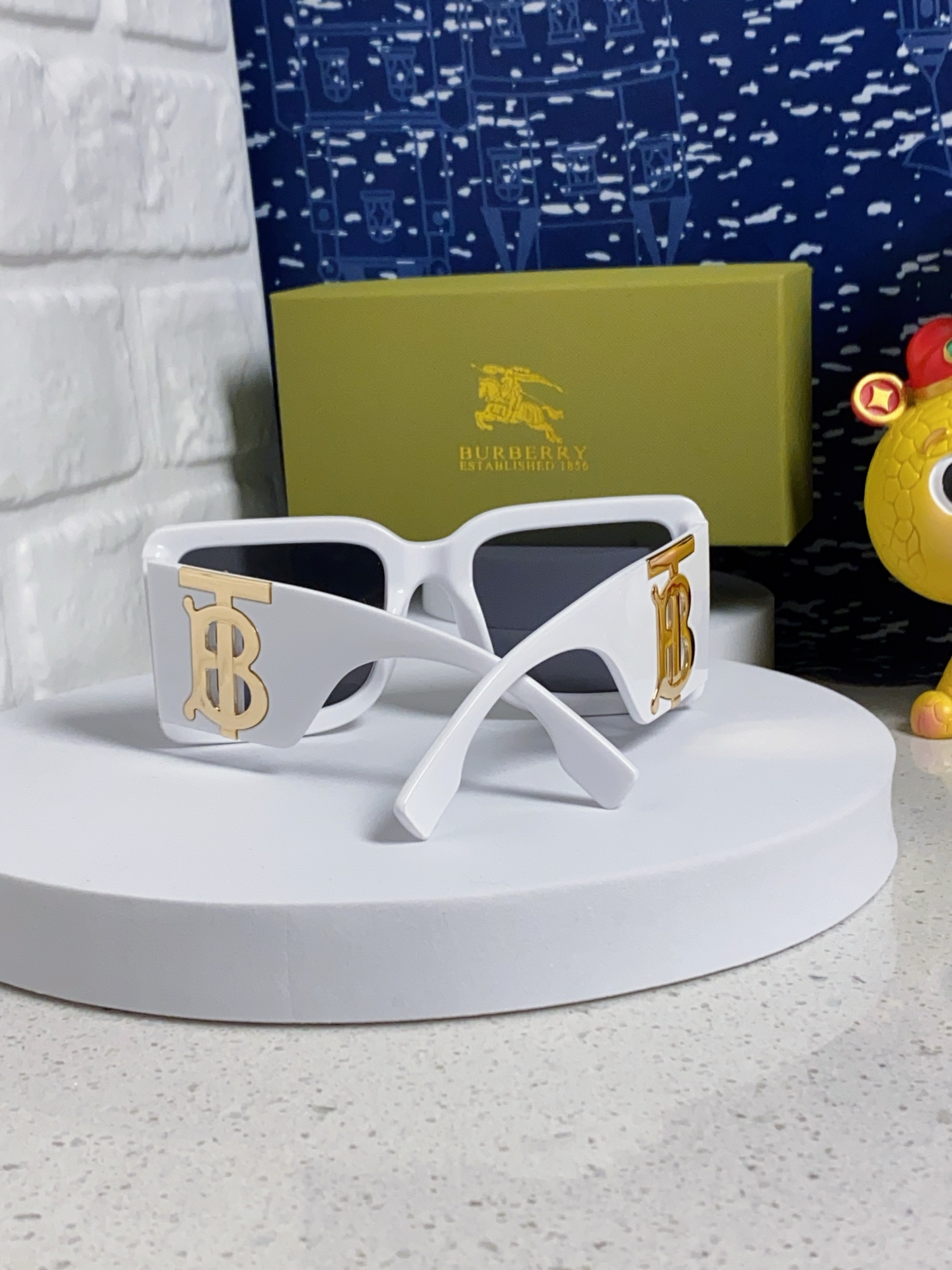  Burberry巴宝莉 墨镜女25年新款BE4406U大框B字母logo潮流太阳眼镜