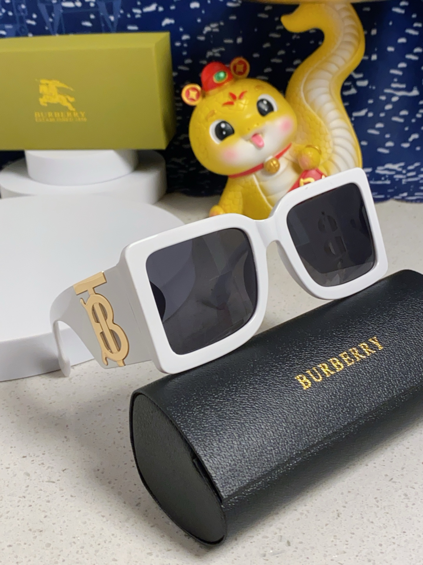  Burberry巴宝莉 墨镜女25年新款BE4406U大框B字母logo潮流太阳眼镜