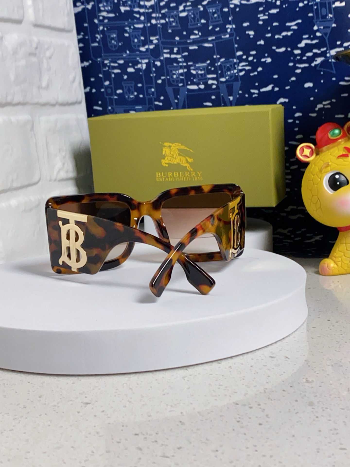  Burberry巴宝莉 墨镜女25年新款BE4406U大框B字母logo潮流太阳眼镜