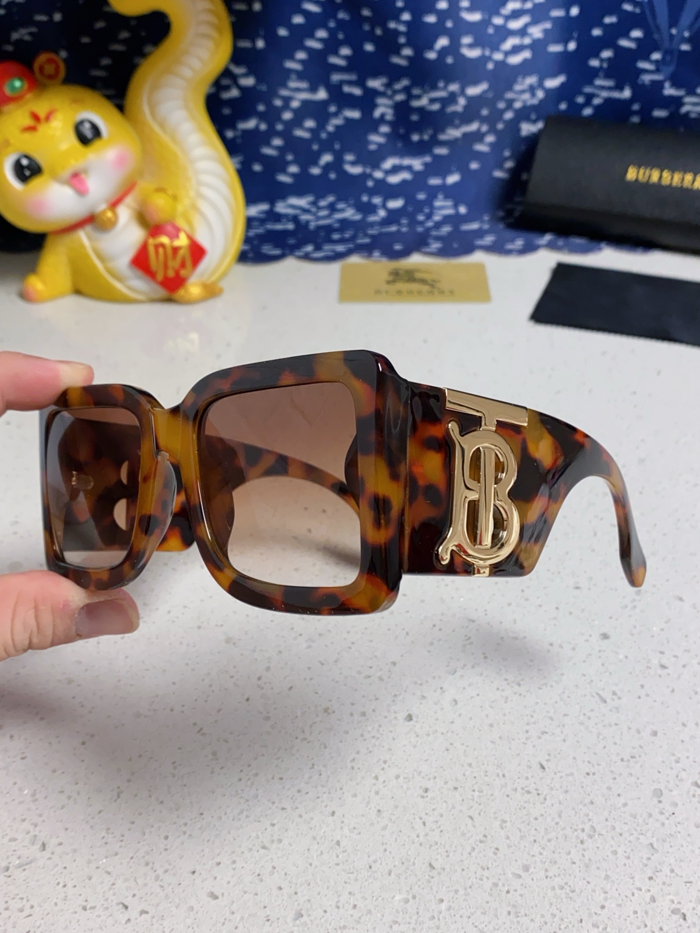  Burberry巴宝莉 墨镜女25年新款BE4406U大框B字母logo潮流太阳眼镜