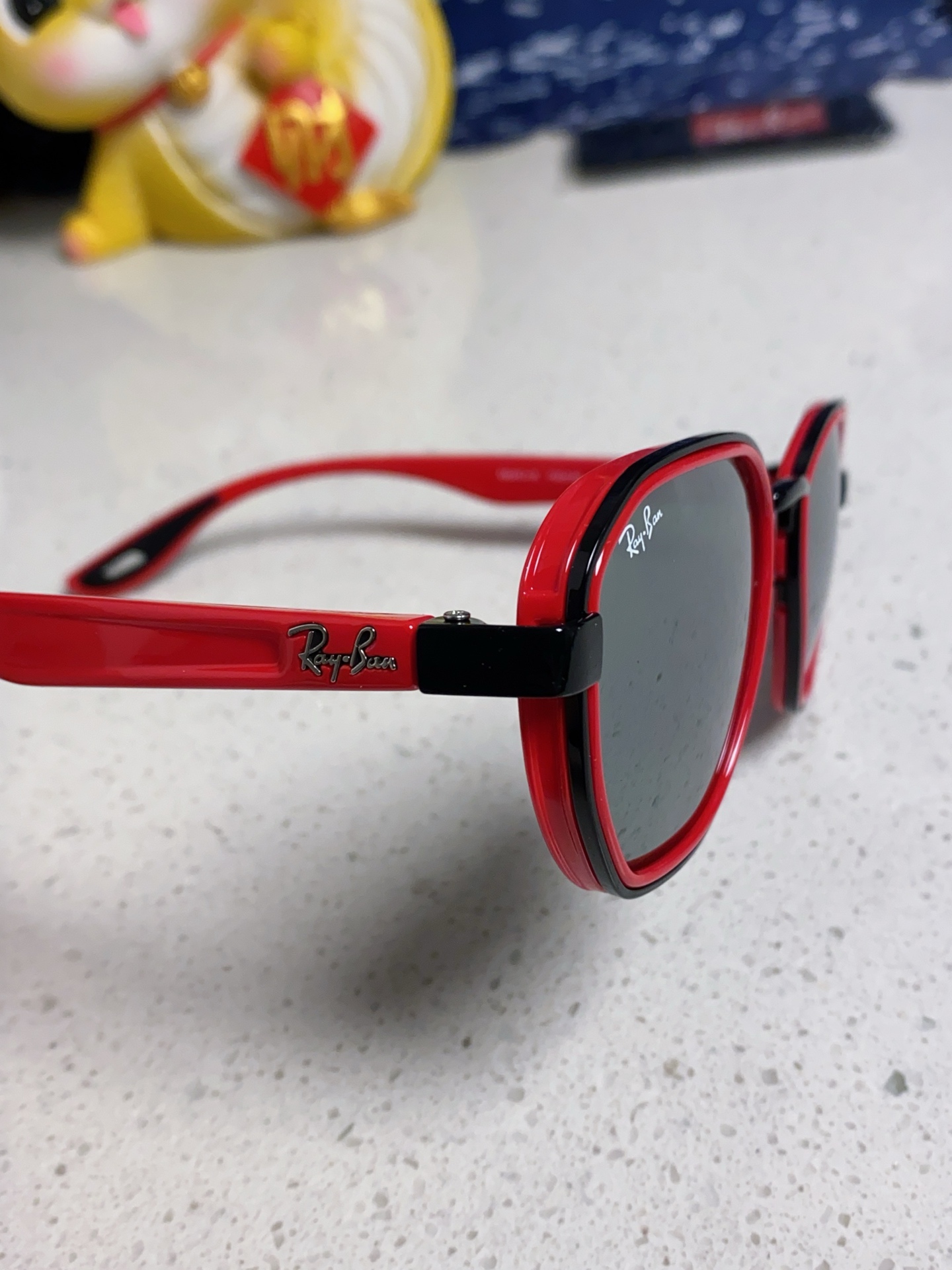   爆款来袭 现货 RAYBAN 雷朋法拉利合作款 代工厂品质 💛💚❤️男女通用太阳镜 防爆玻璃镜片 轻