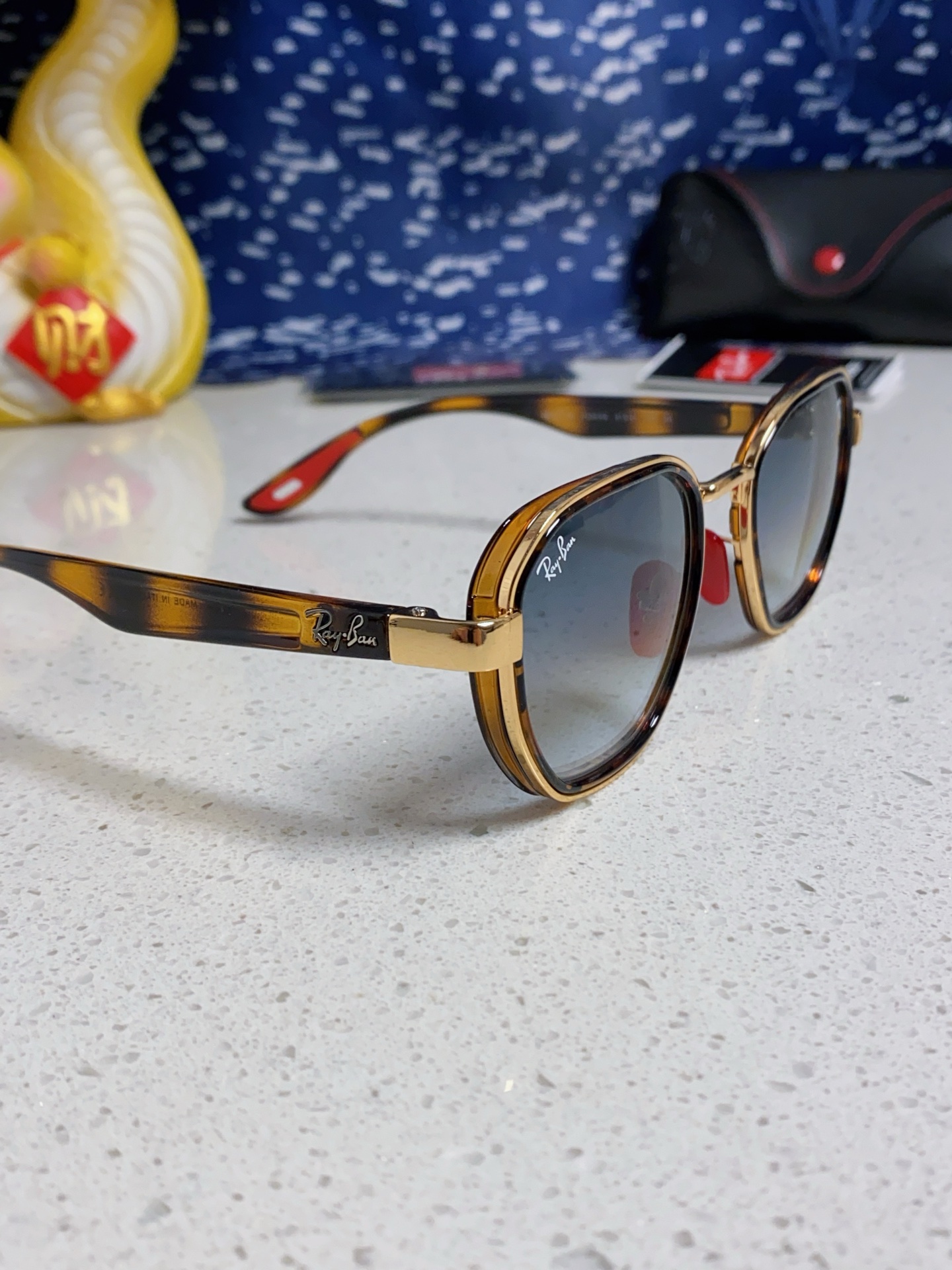  爆款来袭 现货 RAYBAN 雷朋法拉利合作款 代工厂品质 💛💚❤️男女通用太阳镜 防爆玻璃镜片 轻
