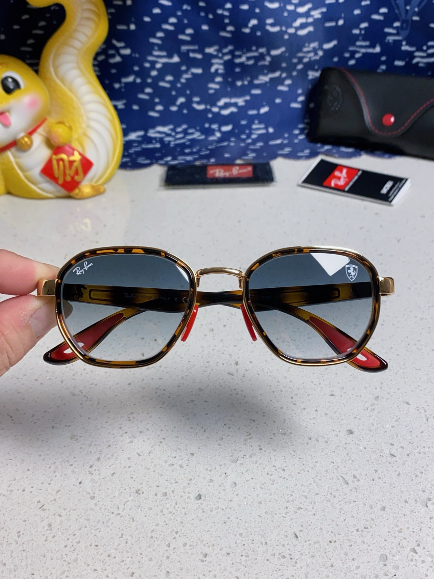   爆款来袭 现货 RAYBAN 雷朋法拉利合作款 代工厂品质 💛💚❤️男女通用太阳镜 防爆玻璃镜片 轻