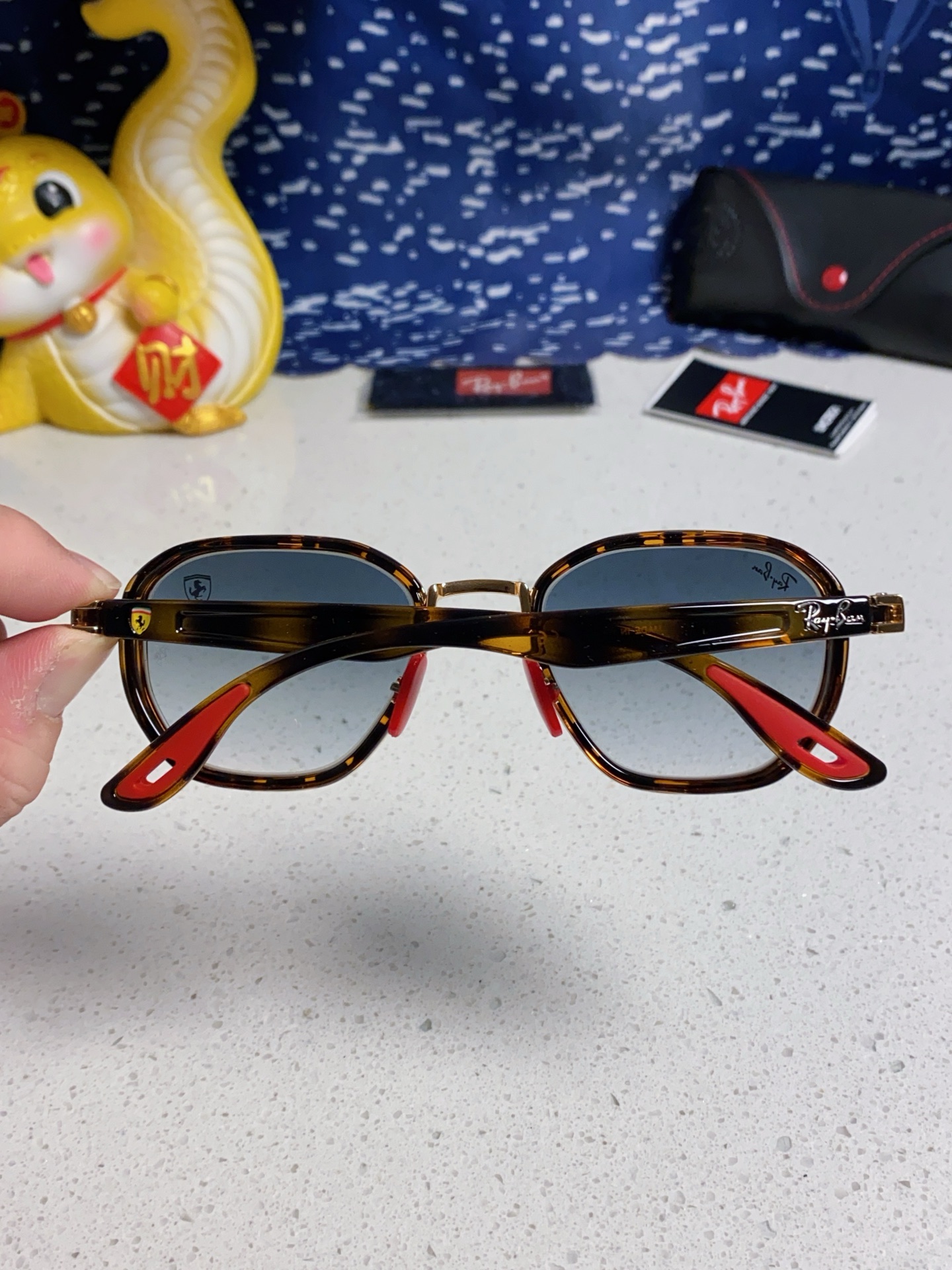   爆款来袭 现货 RAYBAN 雷朋法拉利合作款 代工厂品质 💛💚❤️男女通用太阳镜 防爆玻璃镜片 轻