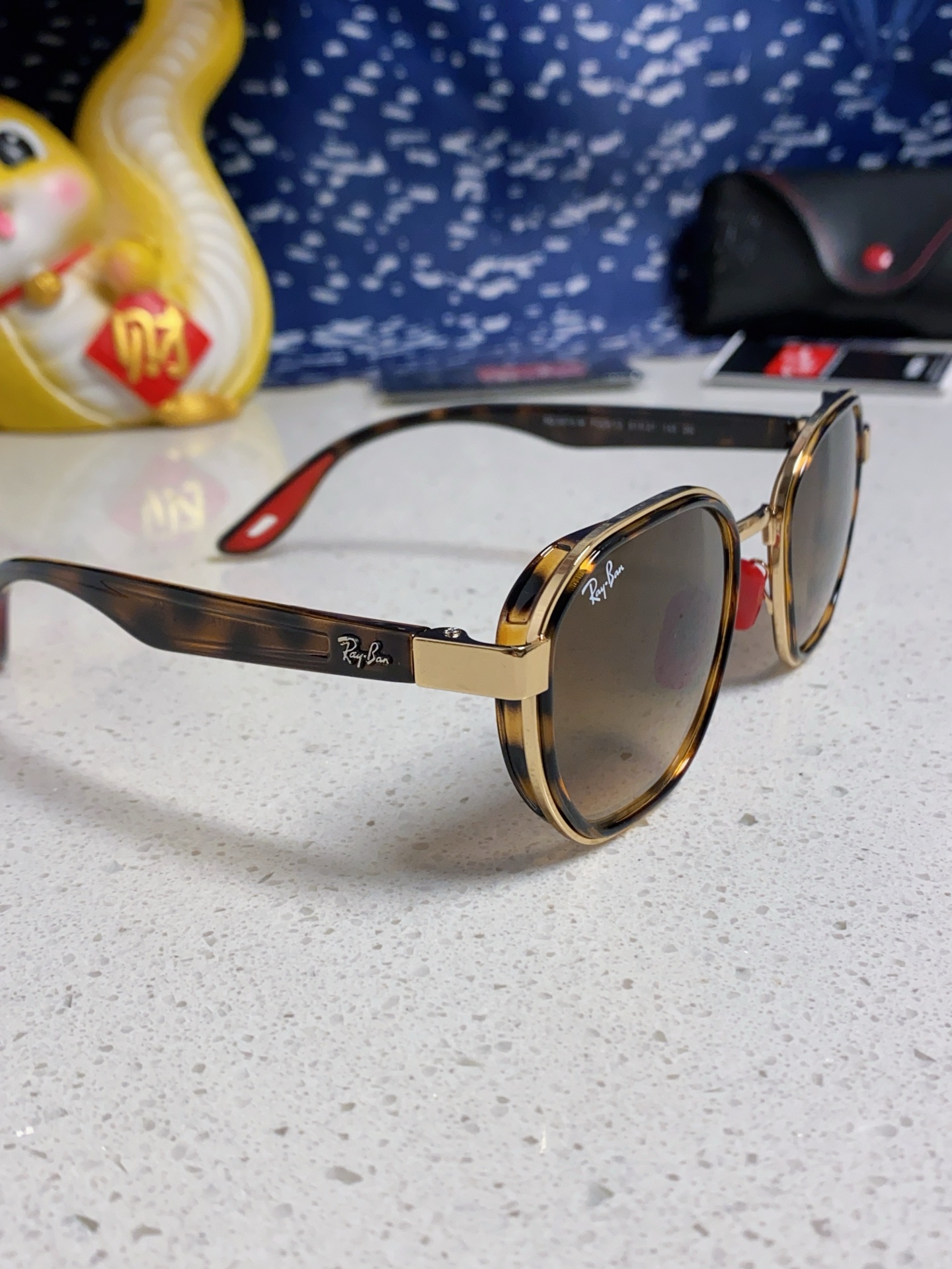   爆款来袭 现货 RAYBAN 雷朋法拉利合作款 代工厂品质 💛💚❤️男女通用太阳镜 防爆玻璃镜片 轻