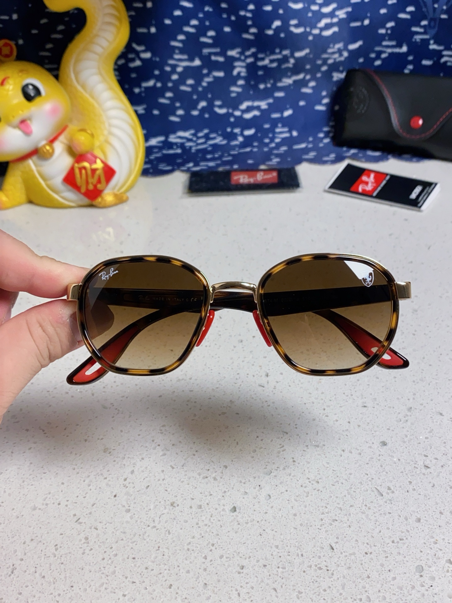   爆款来袭 现货 RAYBAN 雷朋法拉利合作款 代工厂品质 💛💚❤️男女通用太阳镜 防爆玻璃镜片 轻
