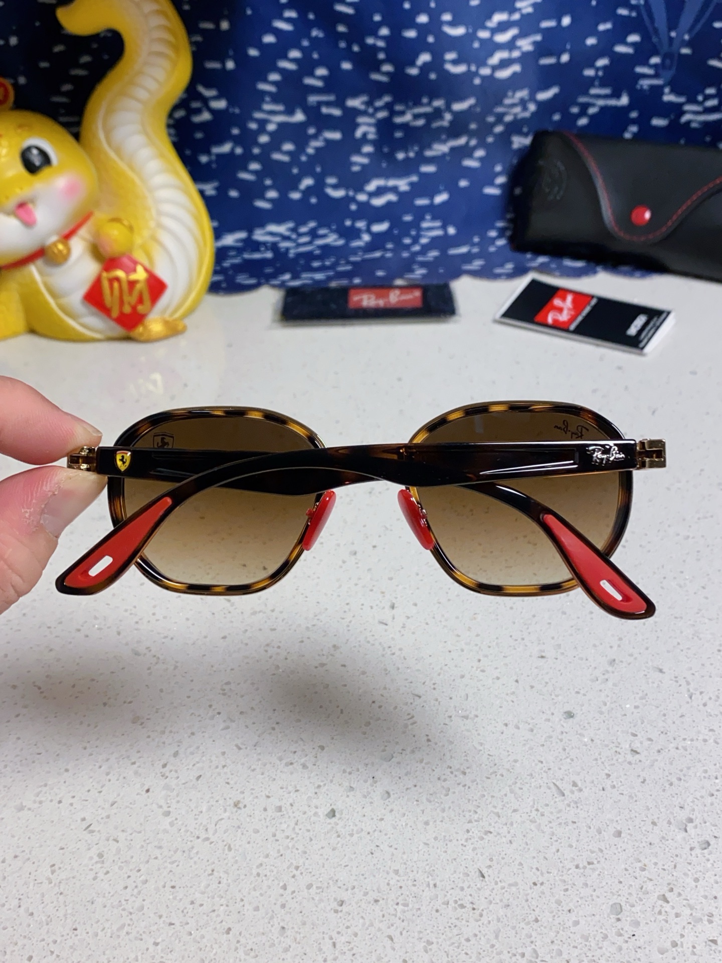   爆款来袭 现货 RAYBAN 雷朋法拉利合作款 代工厂品质 💛💚❤️男女通用太阳镜 防爆玻璃镜片 轻