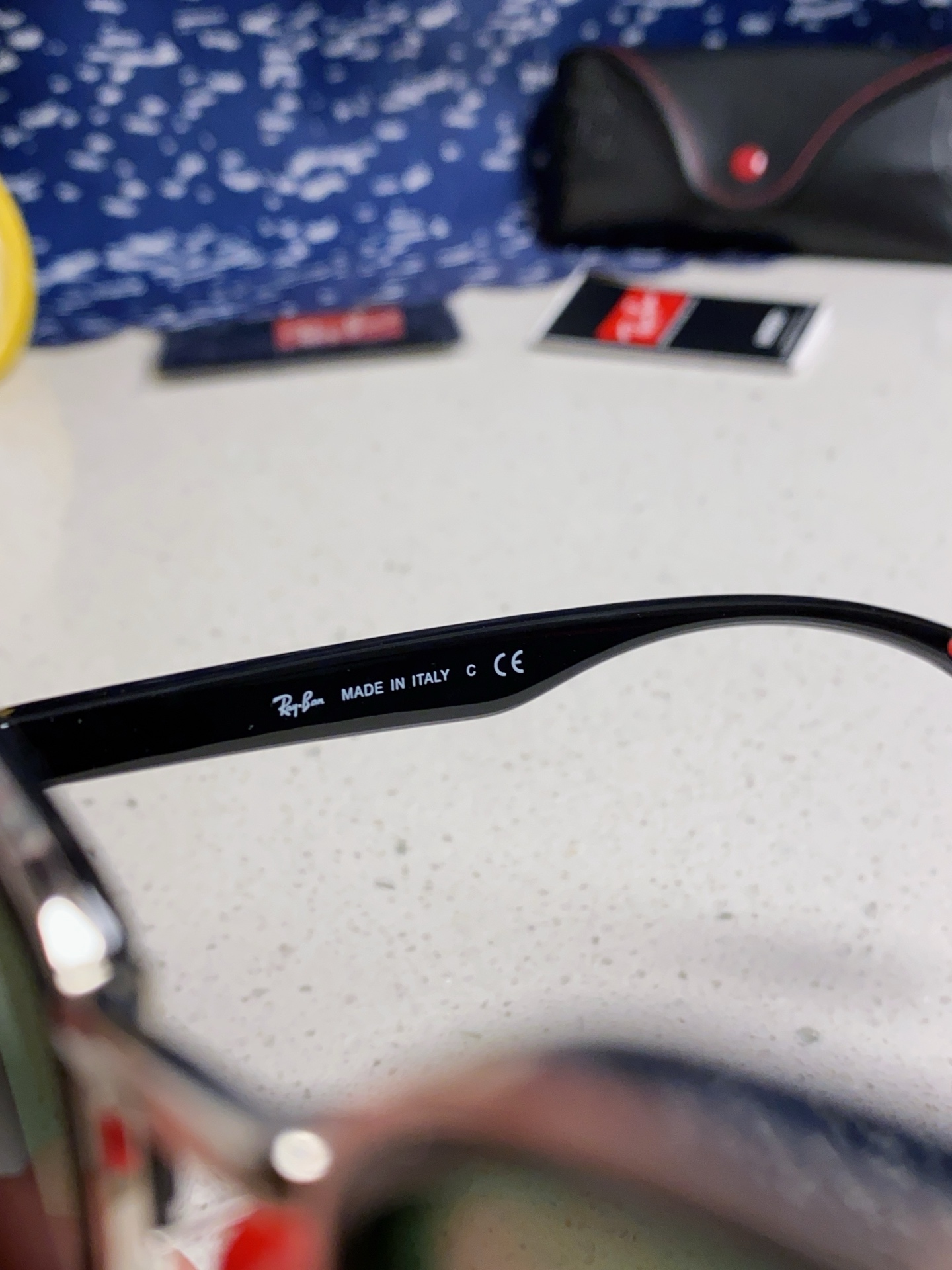   爆款来袭 现货 RAYBAN 雷朋法拉利合作款 代工厂品质 💛💚❤️男女通用太阳镜 防爆玻璃镜片 轻