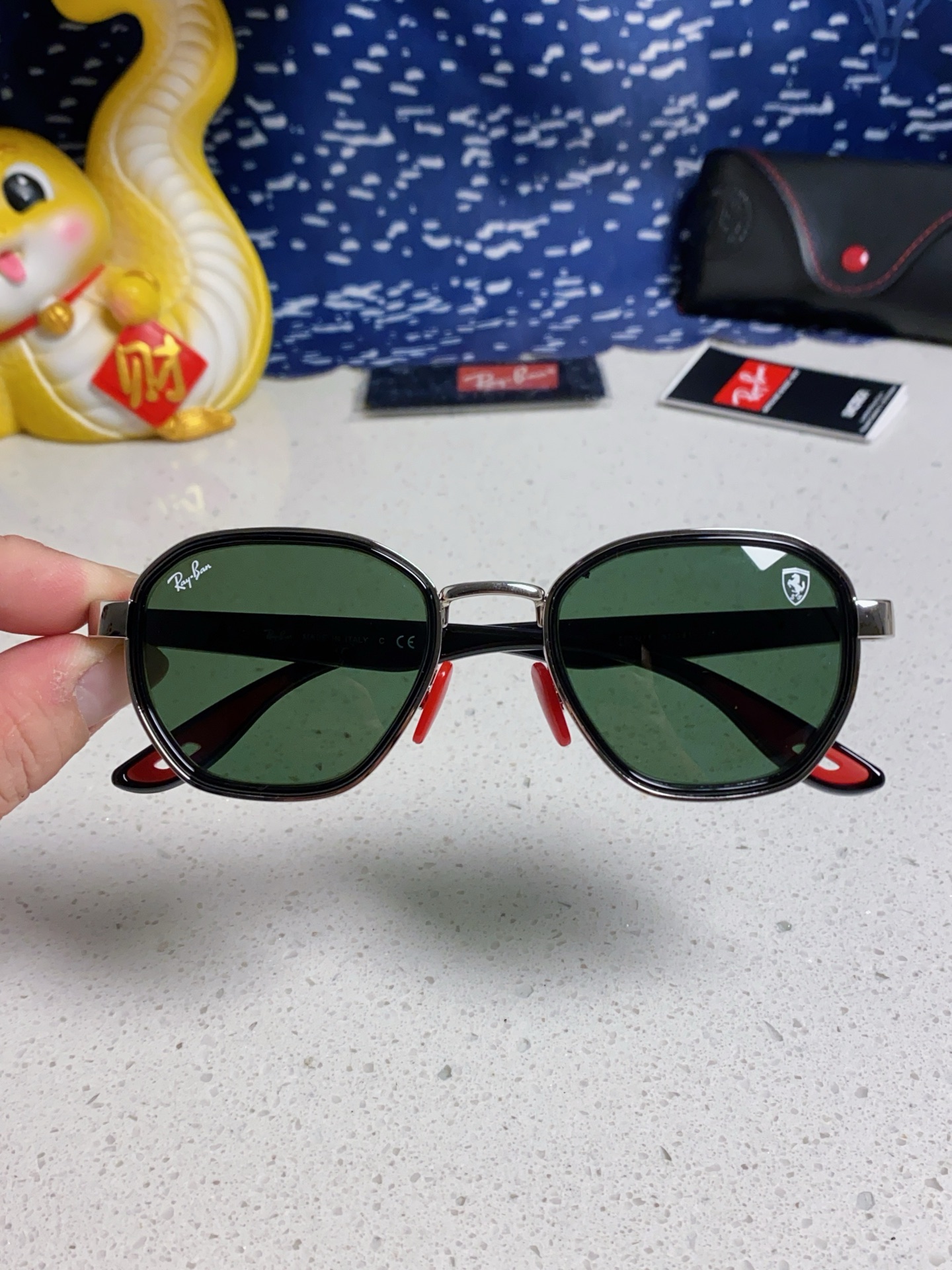   爆款来袭 现货 RAYBAN 雷朋法拉利合作款 代工厂品质 💛💚❤️男女通用太阳镜 防爆玻璃镜片 轻