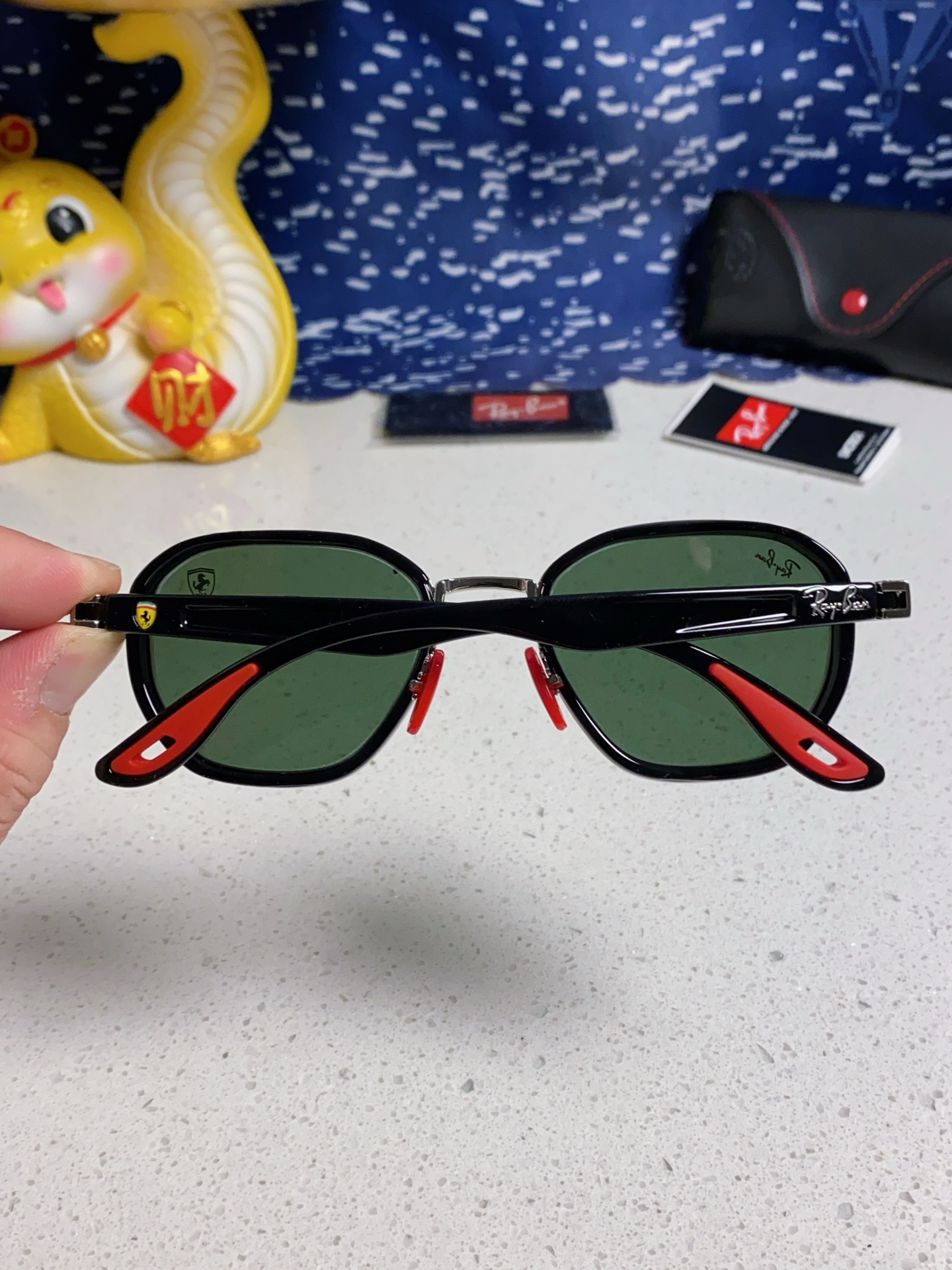   爆款来袭 现货 RAYBAN 雷朋法拉利合作款 代工厂品质 💛💚❤️男女通用太阳镜 防爆玻璃镜片 轻