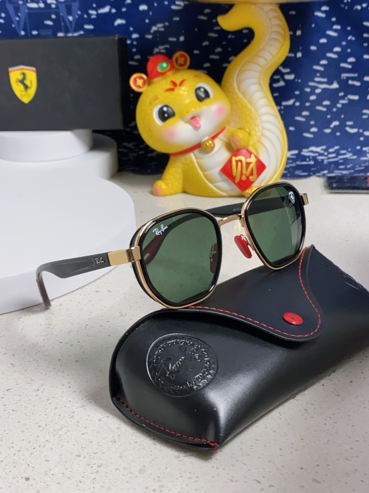   爆款来袭 现货 RAYBAN 雷朋法拉利合作款 代工厂品质 💛💚❤️男女通用太阳镜 防爆玻璃镜片 轻