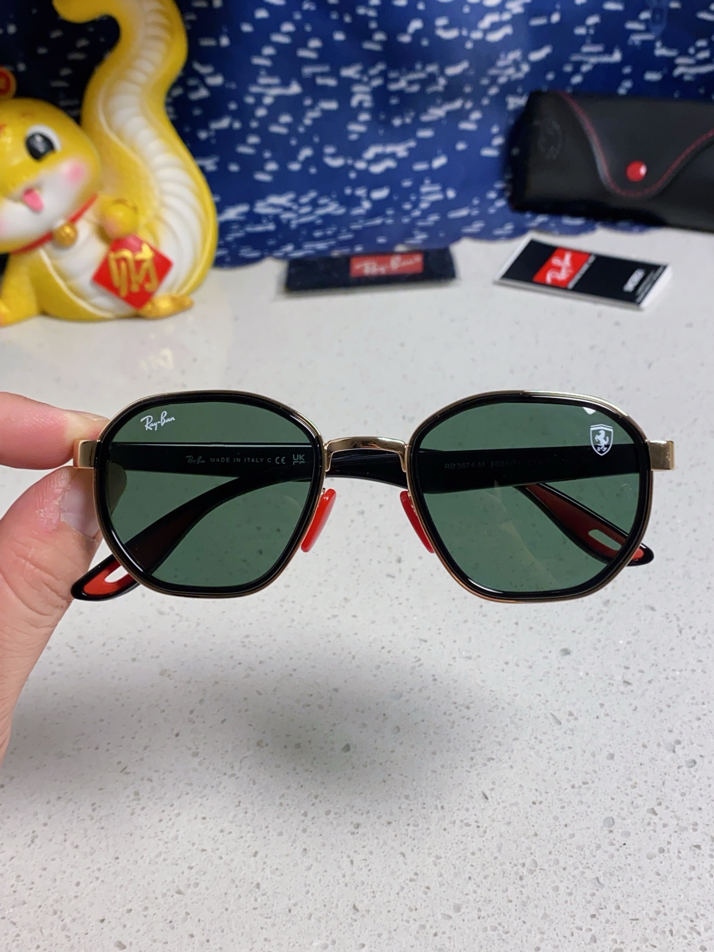   爆款来袭 现货 RAYBAN 雷朋法拉利合作款 代工厂品质 💛💚❤️男女通用太阳镜 防爆玻璃镜片 轻