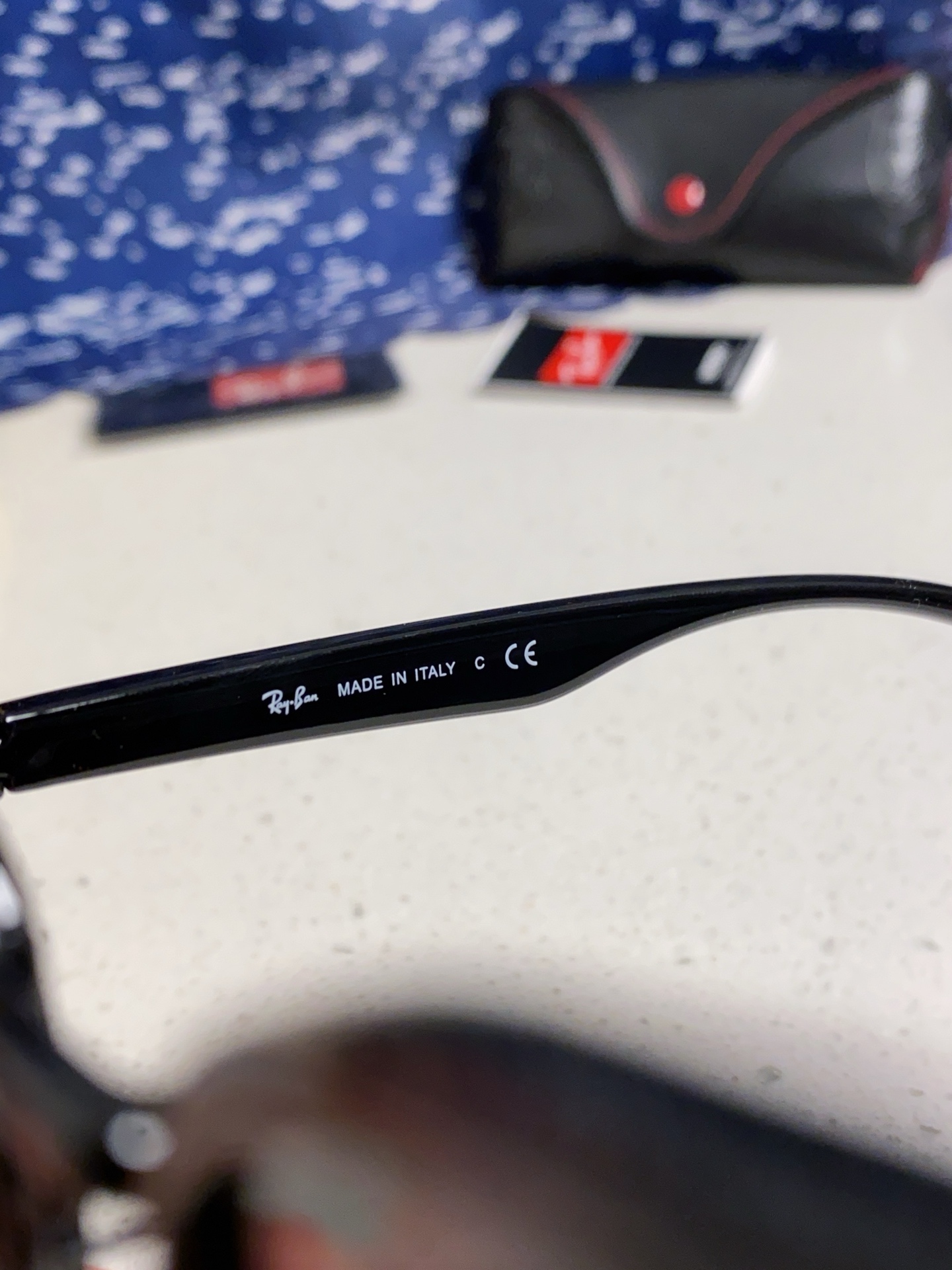   爆款来袭 现货 RAYBAN 雷朋法拉利合作款 代工厂品质 💛💚❤️男女通用太阳镜 防爆玻璃镜片 轻