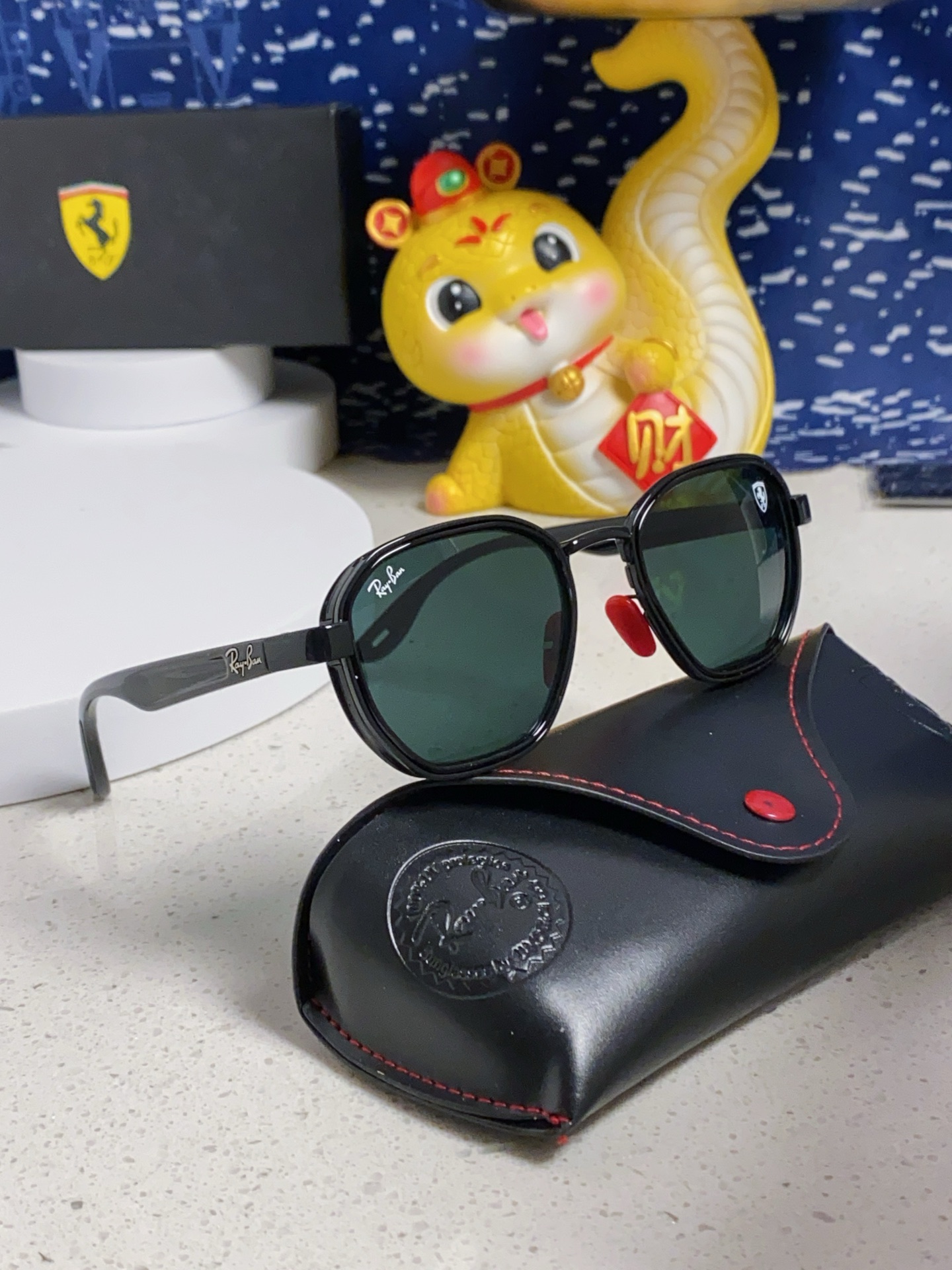   爆款来袭 现货 RAYBAN 雷朋法拉利合作款 代工厂品质 💛💚❤️男女通用太阳镜 防爆玻璃镜片 轻