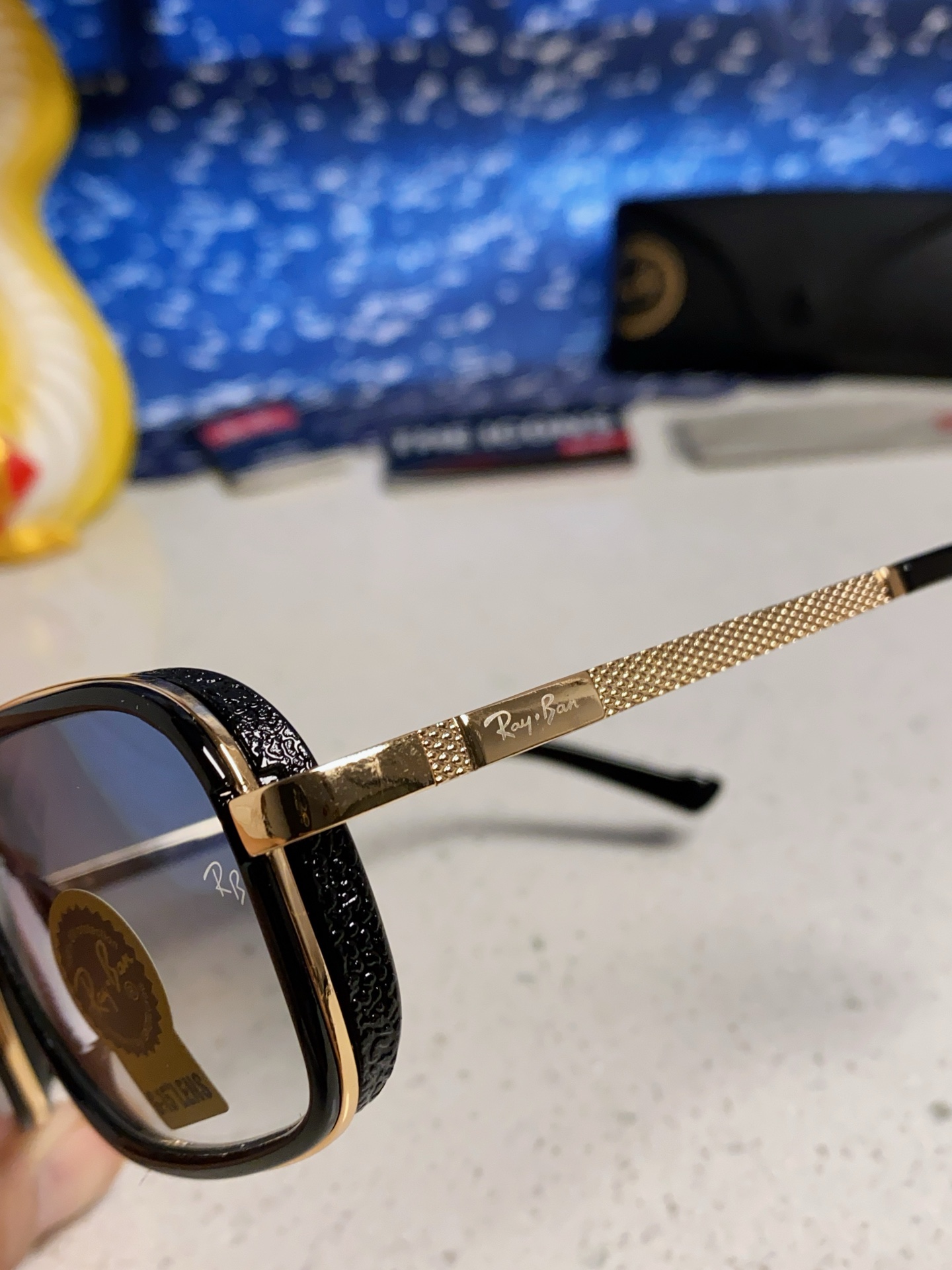  RAYBAN 雷朋 RB4413 新款时尚框 炫彩潮款太阳镜 方框，男女通用🔝🔝。size：58-16