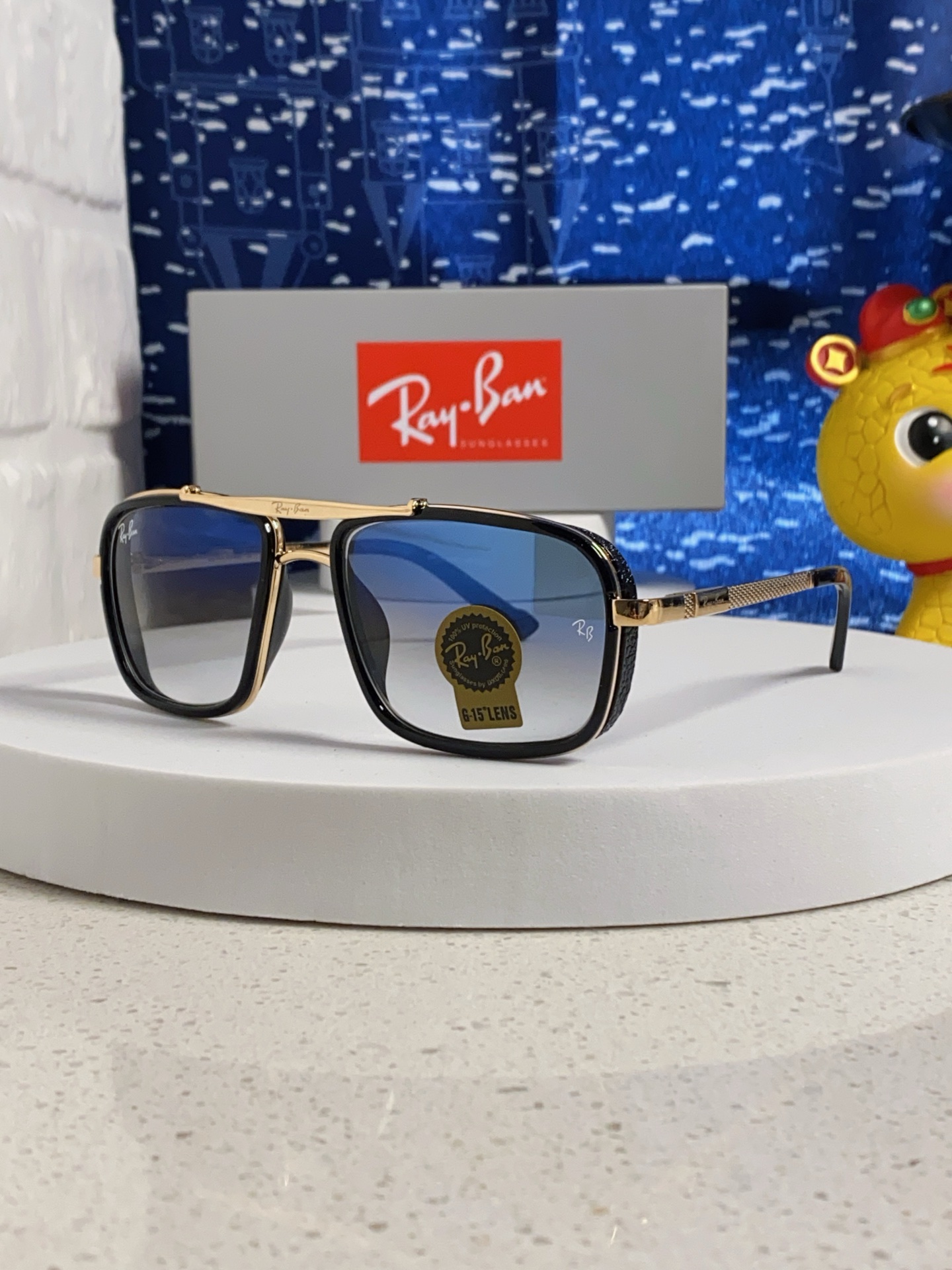  RAYBAN 雷朋 RB4413 新款时尚框 炫彩潮款太阳镜 方框，男女通用🔝🔝。size：58-16