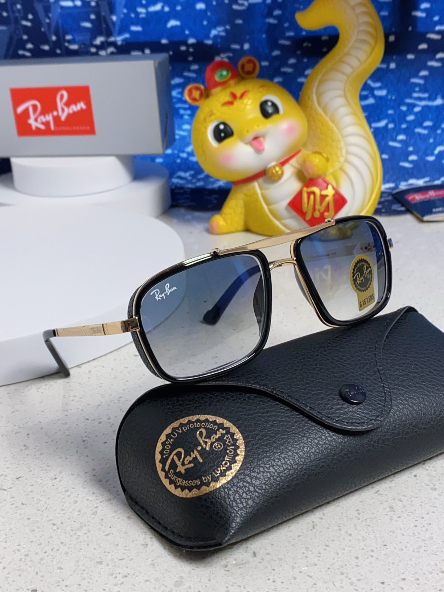  RAYBAN 雷朋 RB4413 新款时尚框 炫彩潮款太阳镜 方框，男女通用🔝🔝。size：58-16