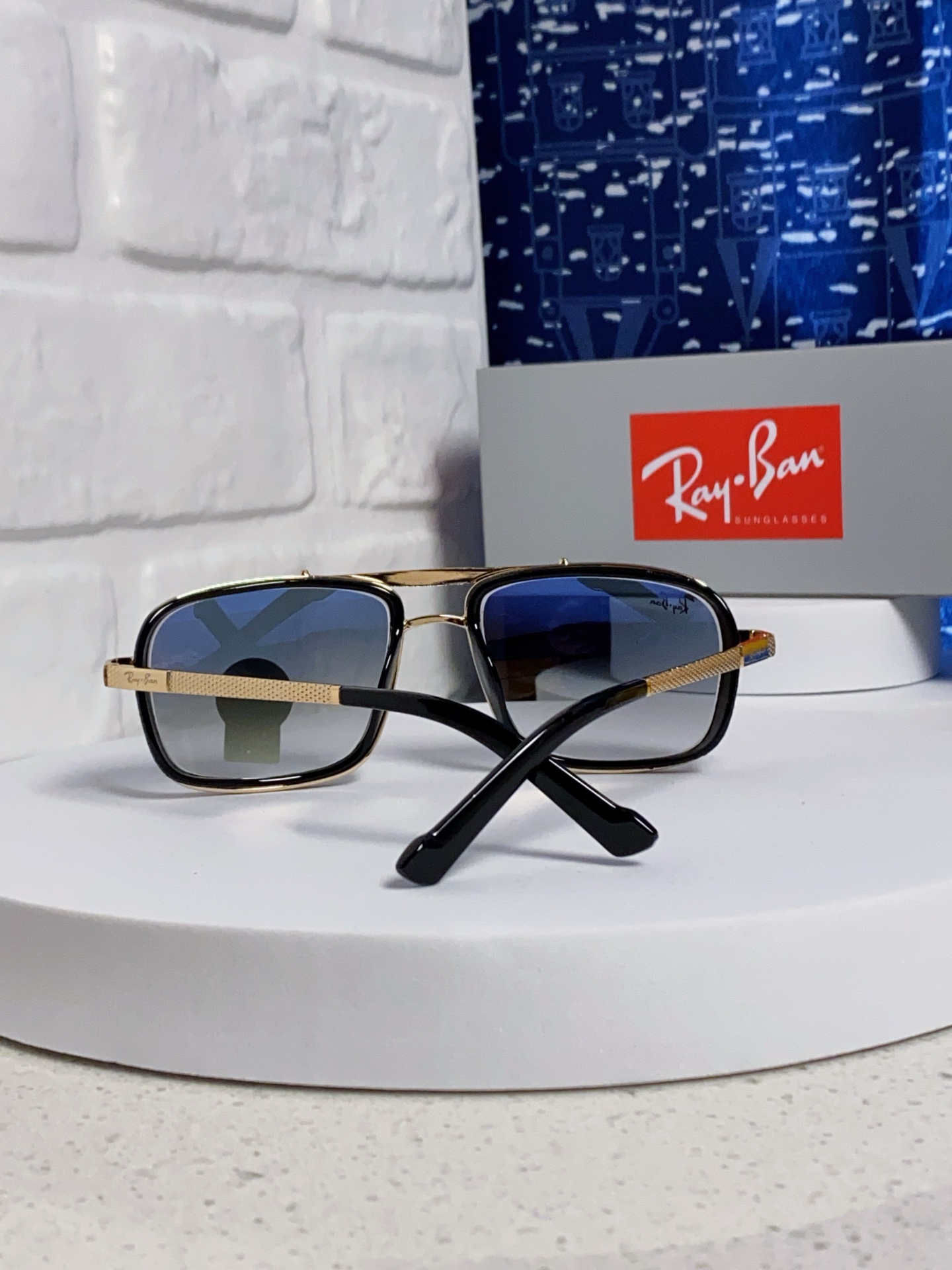  RAYBAN 雷朋 RB4413 新款时尚框 炫彩潮款太阳镜 方框，男女通用🔝🔝。size：58-16