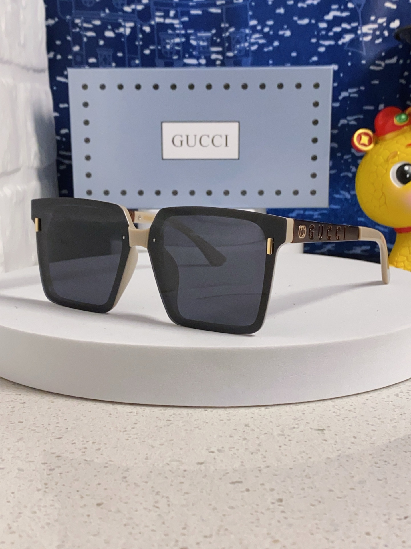  Gucci古奇 2025新款韩版方形大框显脸小眼镜女大脸街拍黑超墨镜潮平面偏光太阳镜 男女通用